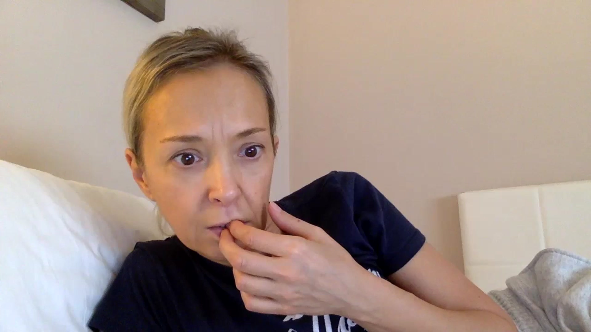 Gallery image thumbnail from Aimee_Angel's myfreecams stream on, 10/31/2024, 13:14 image 16 of 20