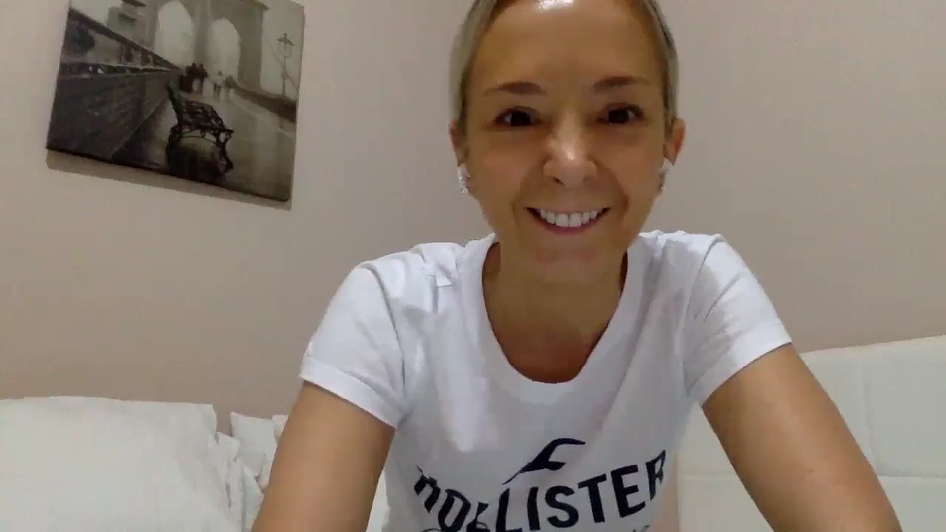 Gallery image thumbnail from Aimee_Angel's myfreecams stream on, 11/11/2024, 17:33 image 19 of 20