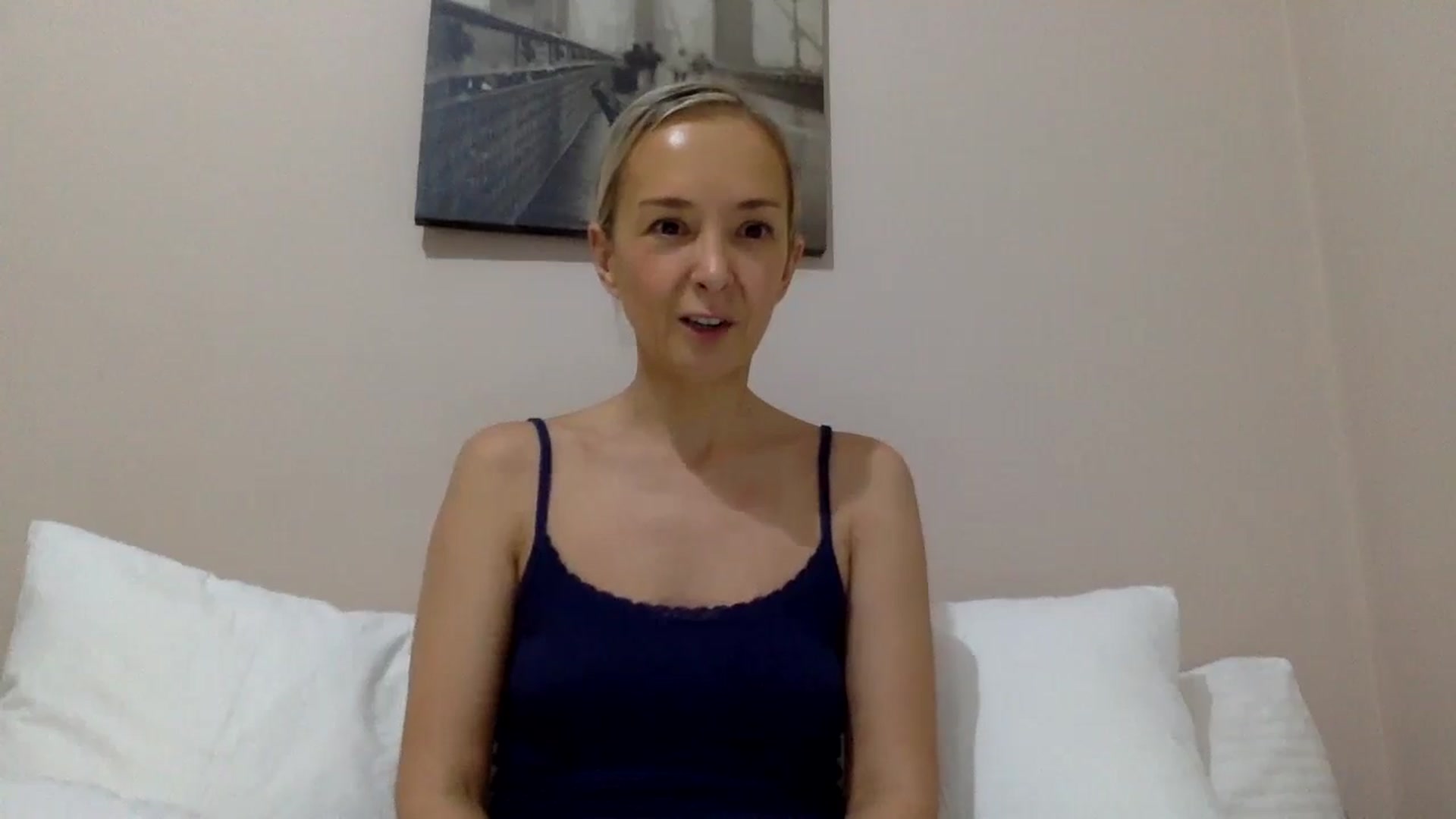 Gallery image thumbnail from Aimee_Angel's myfreecams stream on, 11/19/2024, 18:19 image 17 of 20