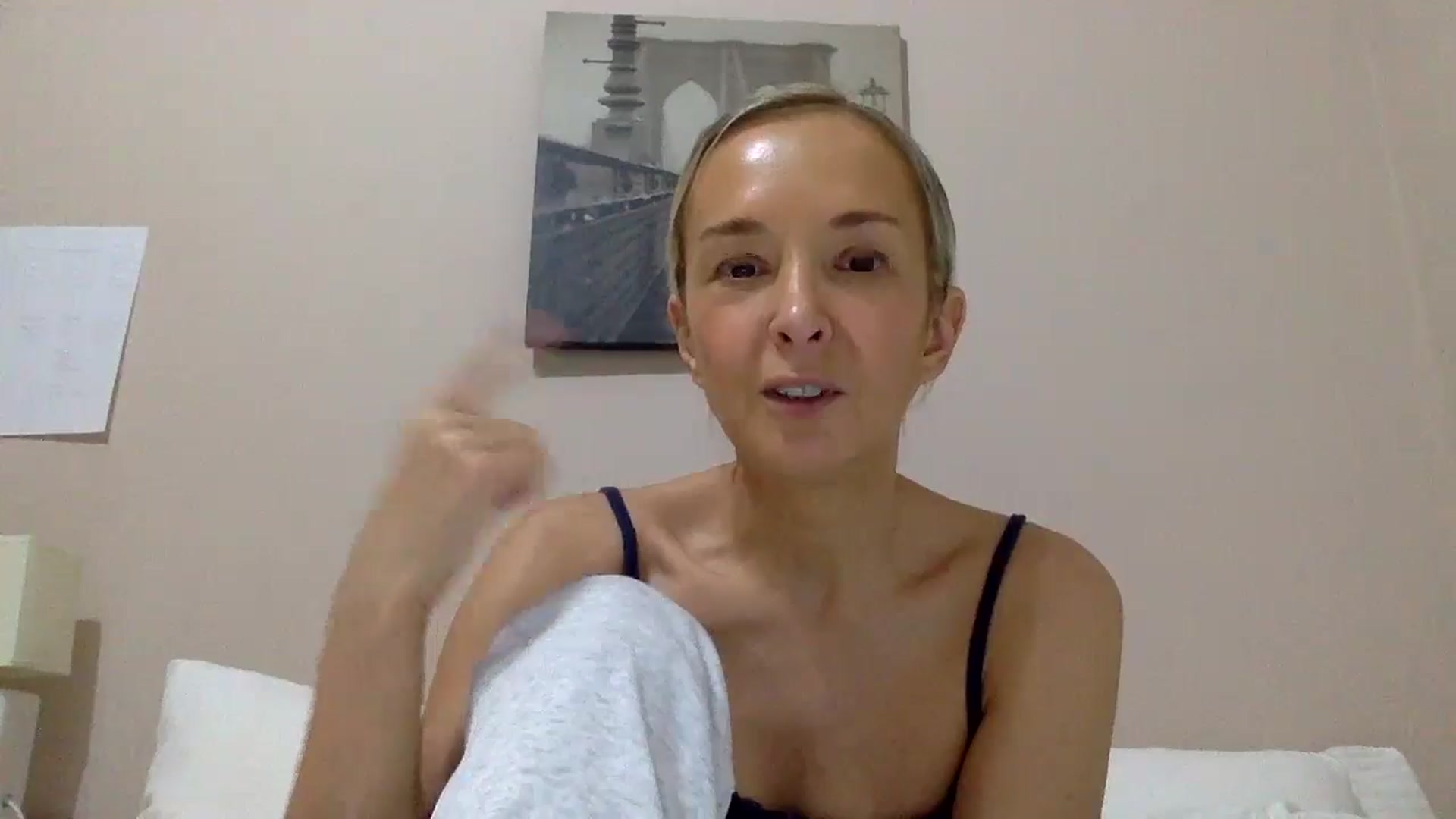 Gallery image thumbnail from Aimee_Angel's myfreecams stream on, 11/19/2024, 18:19 image 3 of 20