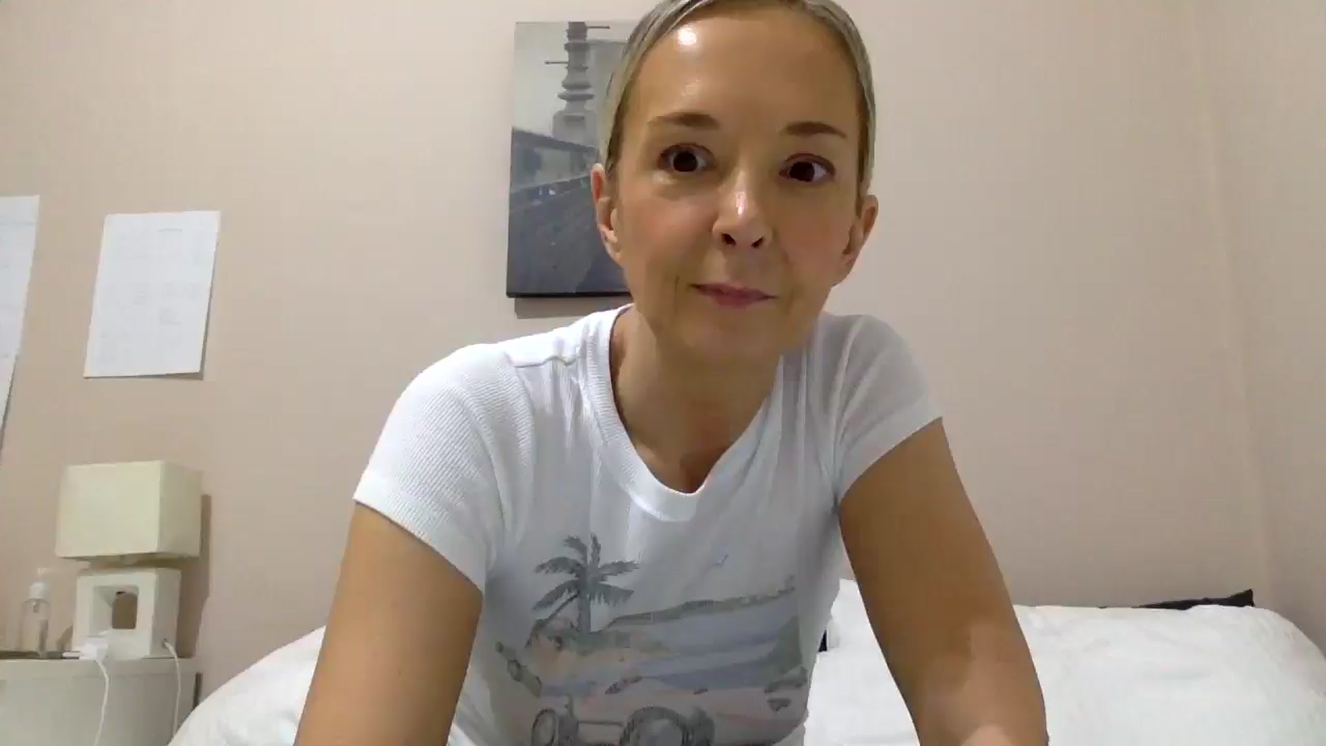 Gallery image thumbnail from Aimee_Angel's myfreecams stream on, 11/22/2024, 18:33 image 14 of 20