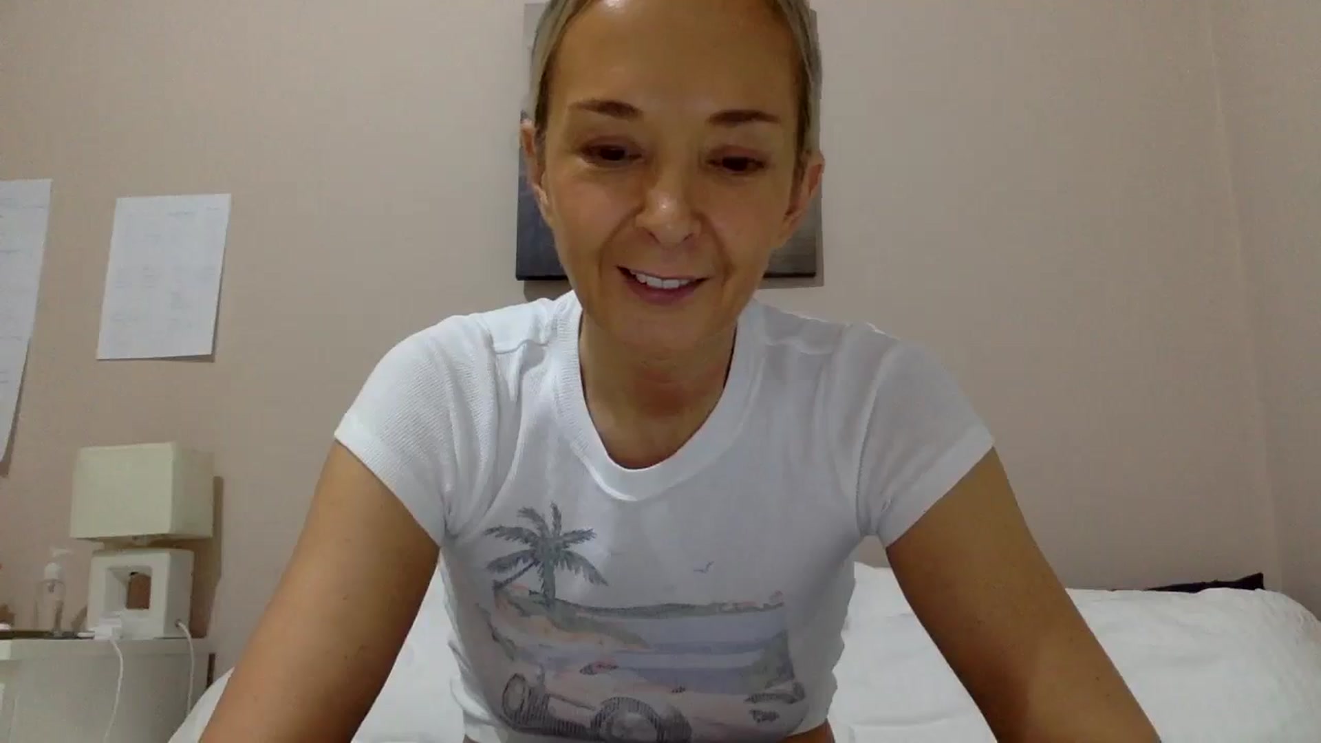 Gallery image thumbnail from Aimee_Angel's myfreecams stream on, 11/22/2024, 18:33 image 7 of 20