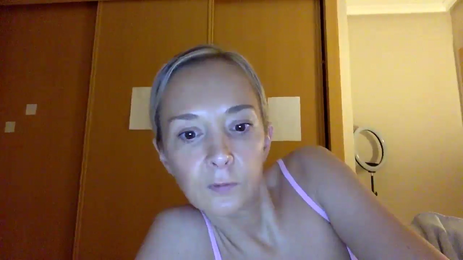 Gallery image thumbnail from Aimee_Angel's myfreecams stream on, 11/30/2024, 22:48 image 2 of 20