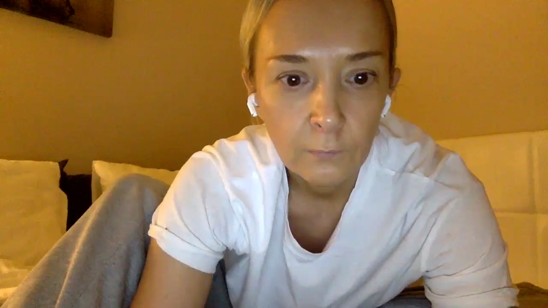Gallery image thumbnail from Aimee_Angel's myfreecams stream on, 12/05/2024, 22:31 image 12 of 20