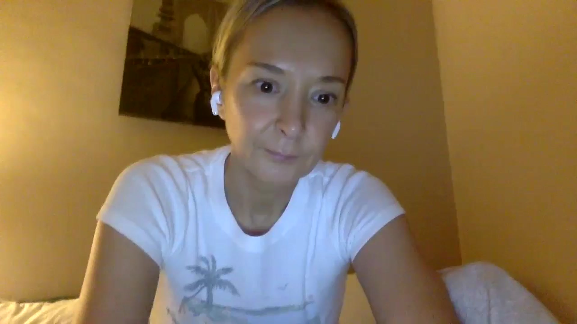 Gallery image thumbnail from Aimee_Angel's myfreecams stream on, 12/08/2024, 18:38 image 10 of 20