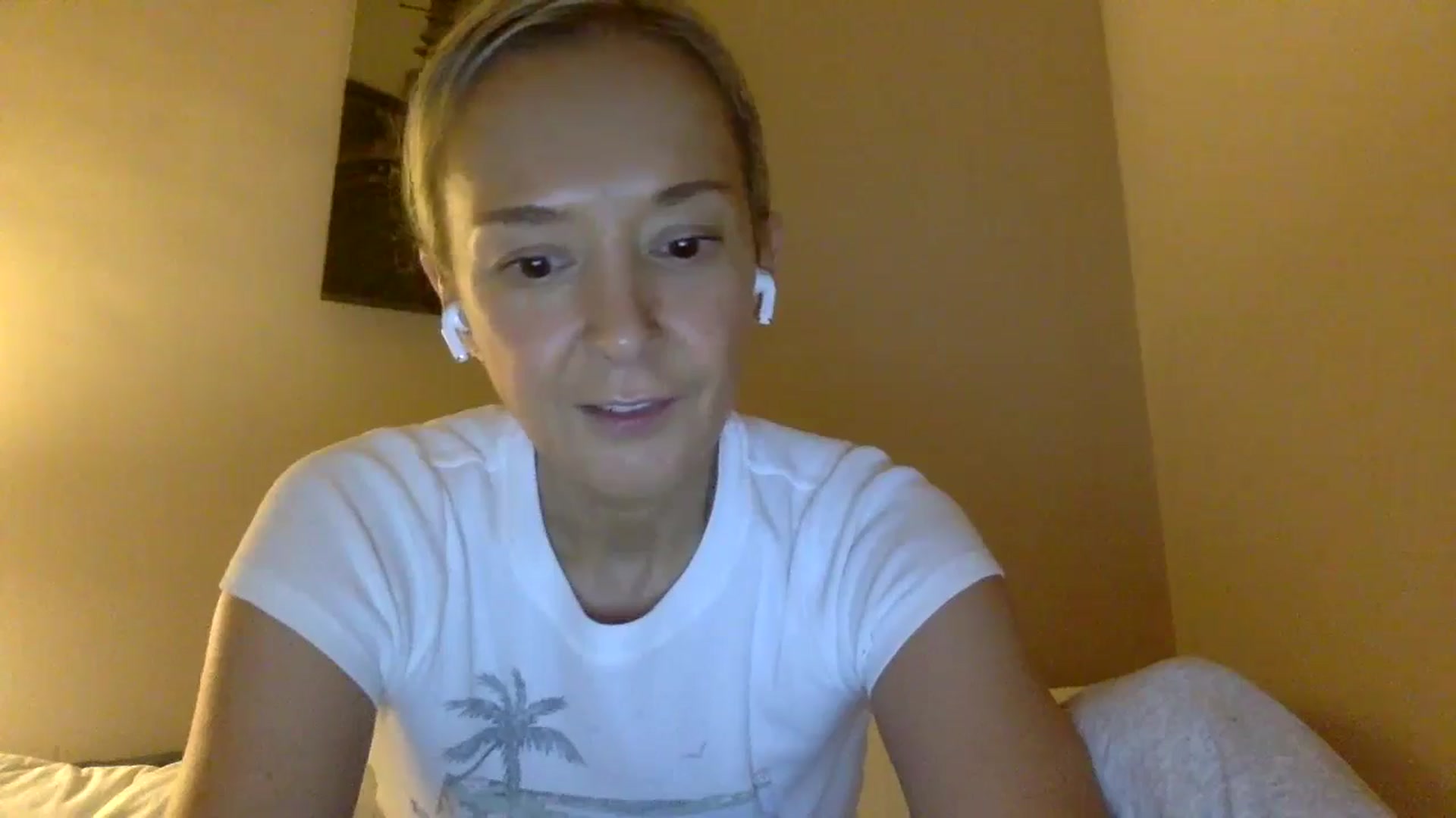 Gallery image thumbnail from Aimee_Angel's myfreecams stream on, 12/08/2024, 18:38 image 11 of 20