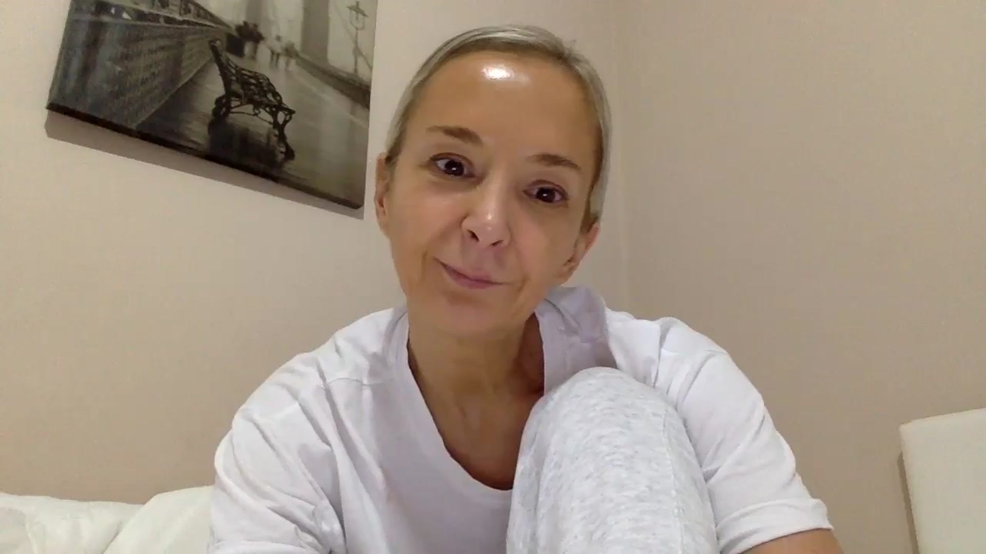 Gallery image thumbnail from Aimee_Angel's myfreecams stream on, 12/19/2024, 22:35 image 18 of 20