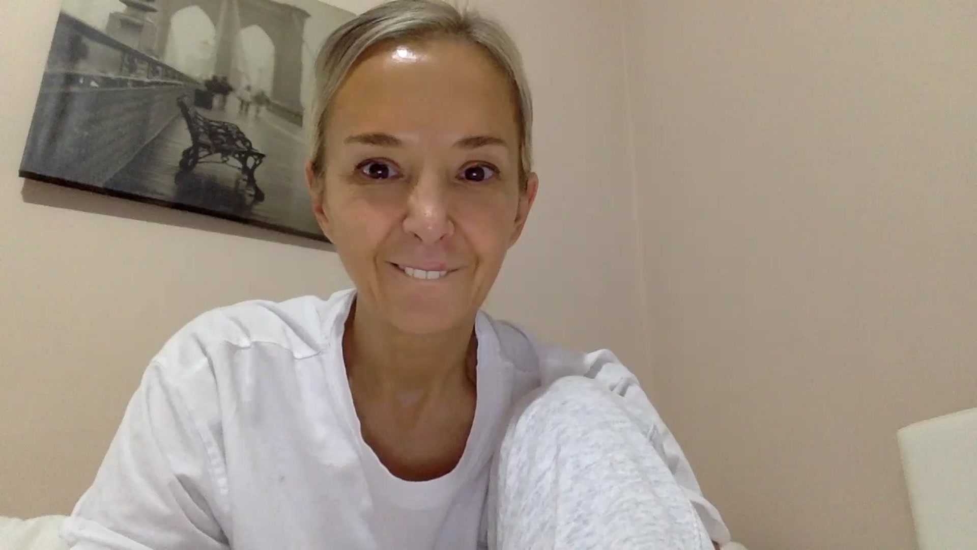 Gallery image thumbnail from Aimee_Angel's myfreecams stream on, 12/19/2024, 22:35 image 6 of 20