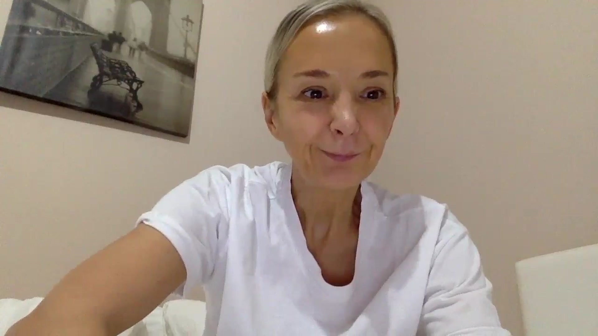 Gallery image thumbnail from Aimee_Angel's myfreecams stream on, 12/19/2024, 22:35 image 4 of 20