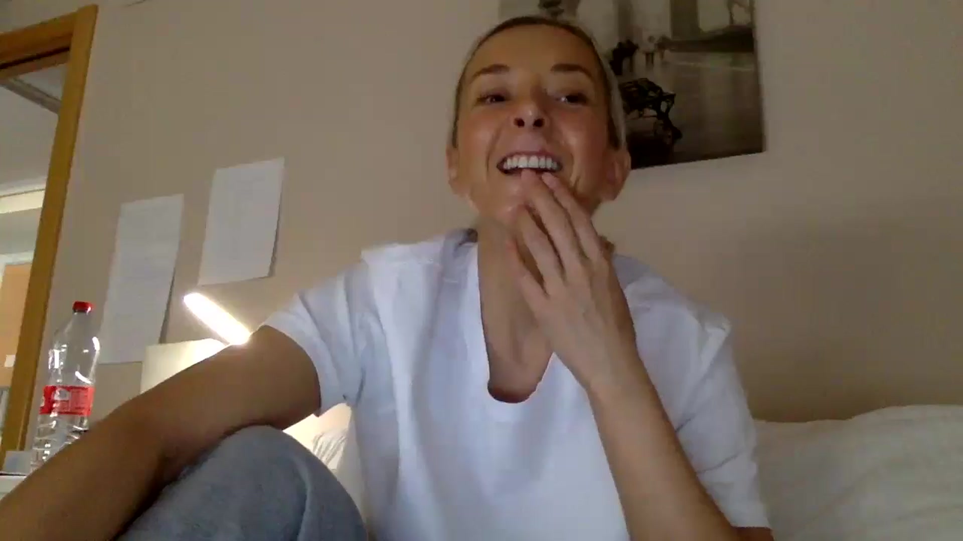 Gallery image thumbnail from Aimee_Angel's myfreecams stream on, 12/21/2024, 13:40 image 18 of 20