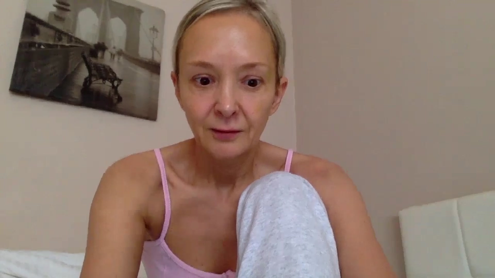 Gallery image thumbnail from Aimee_Angel's myfreecams stream on, 12/22/2024, 13:54 image 4 of 20