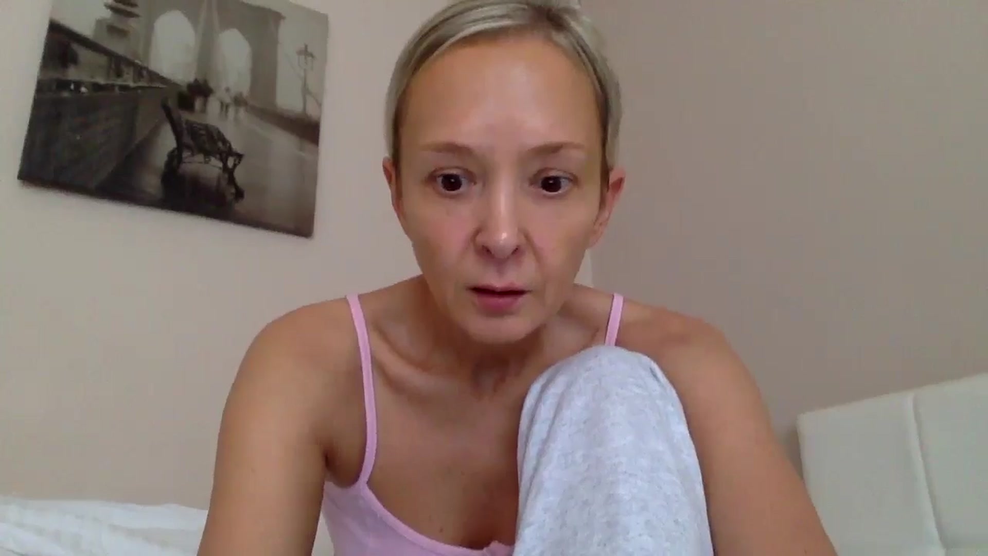Gallery image thumbnail from Aimee_Angel's myfreecams stream on, 12/22/2024, 13:54 image 6 of 20