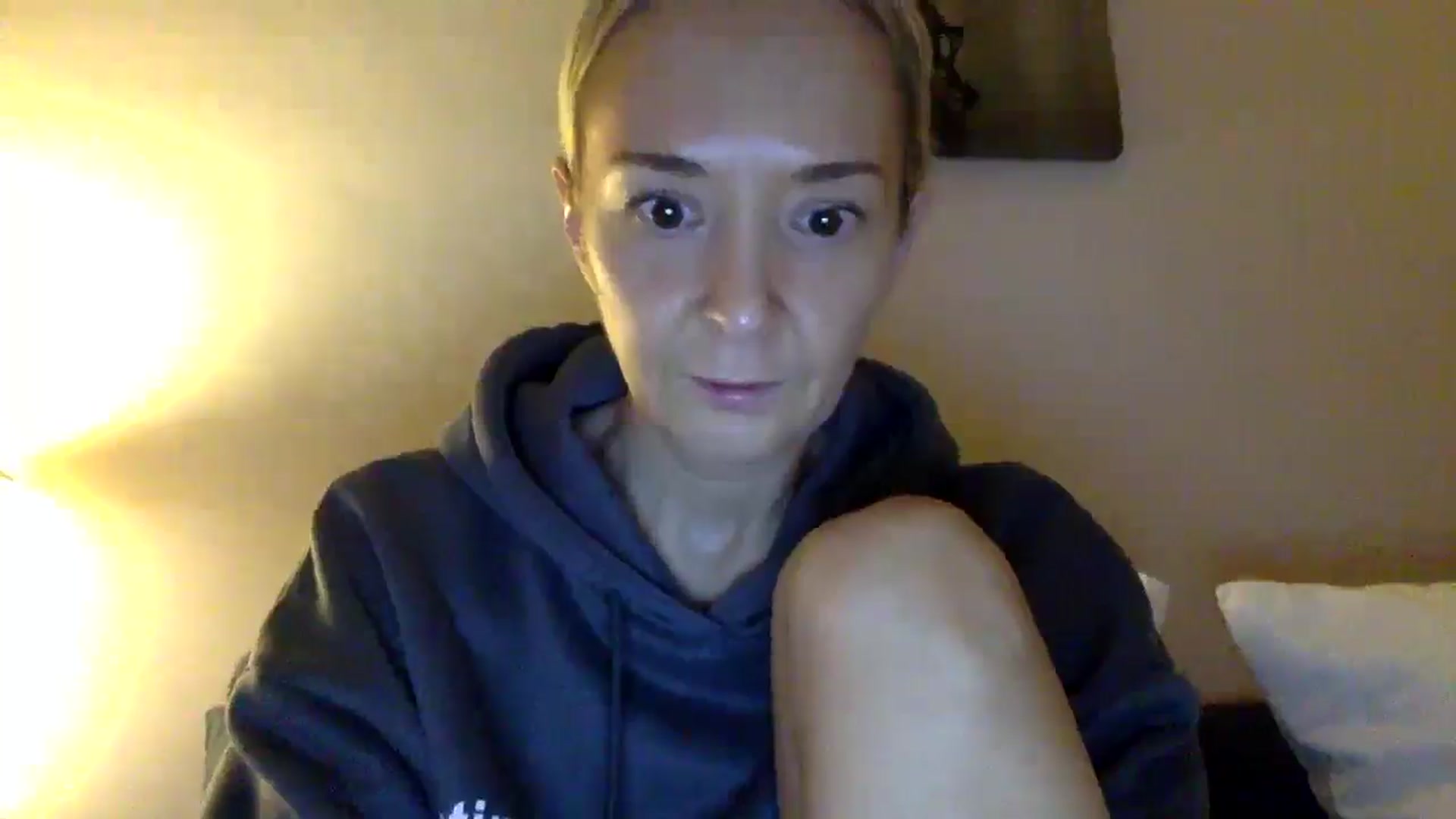 Gallery image thumbnail from Aimee_Angel's myfreecams stream on, 01/05/2025, 23:16 image 13 of 20