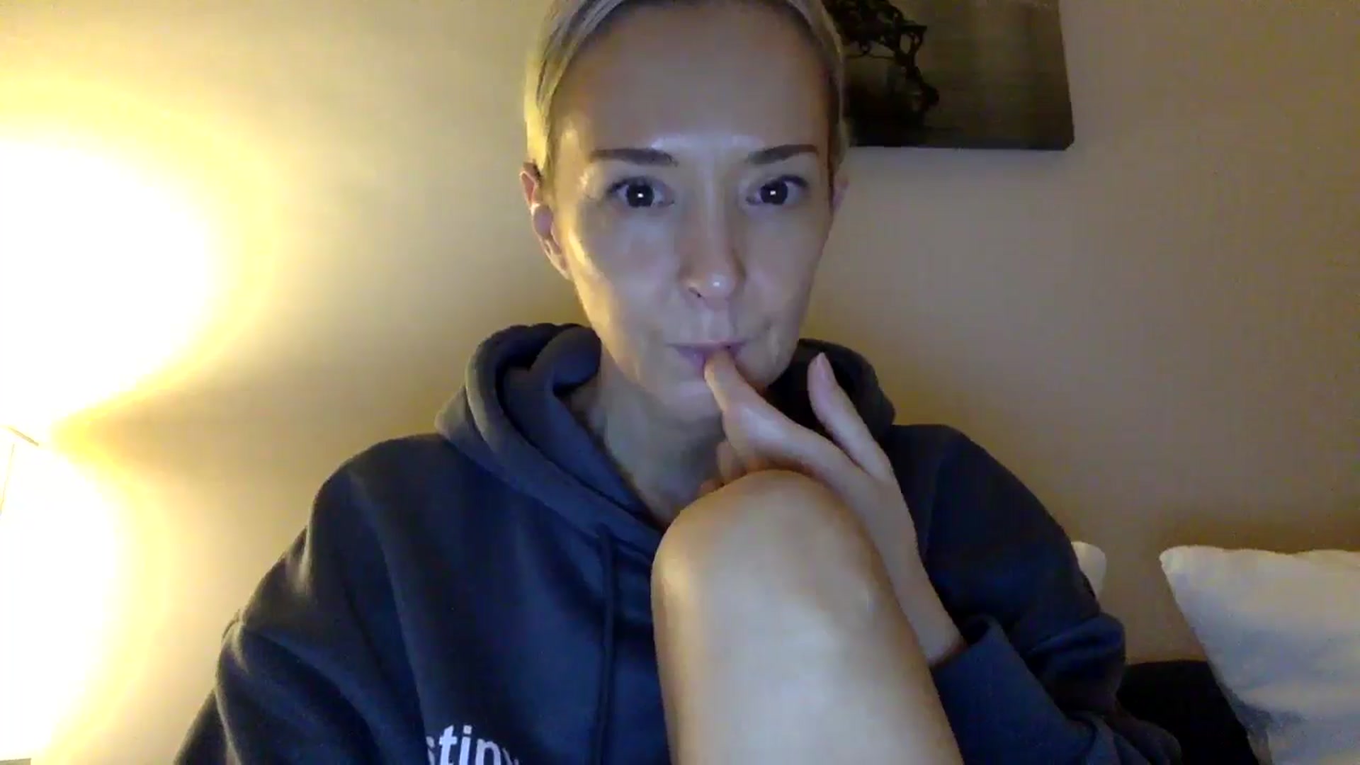 Gallery image thumbnail from Aimee_Angel's myfreecams stream on, 01/05/2025, 23:16 image 12 of 20