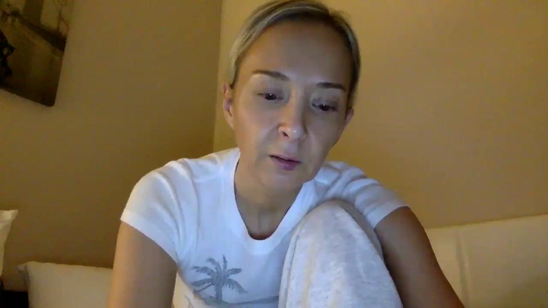 Gallery image thumbnail from Aimee_Angel's myfreecams stream on, 01/12/2025, 22:54 image 13 of 20