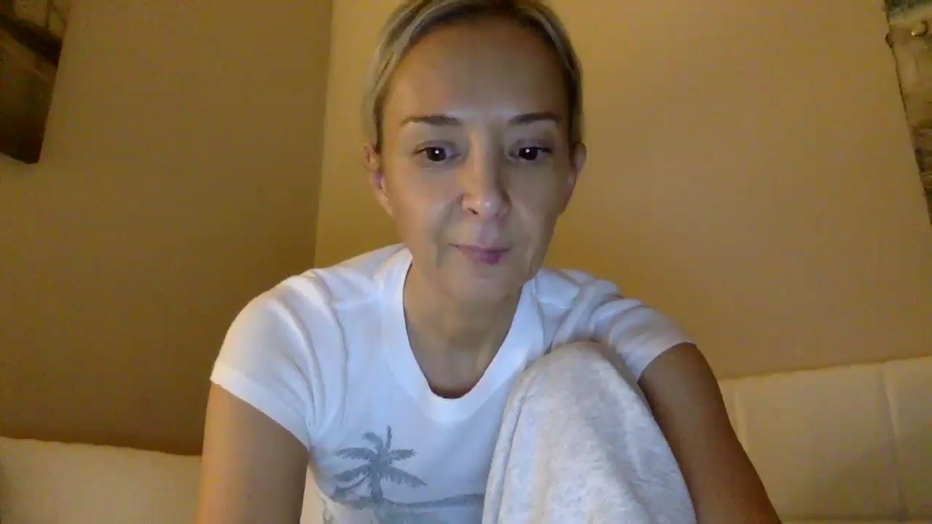 Gallery image thumbnail from Aimee_Angel's myfreecams stream on, 01/12/2025, 22:54 image 10 of 20