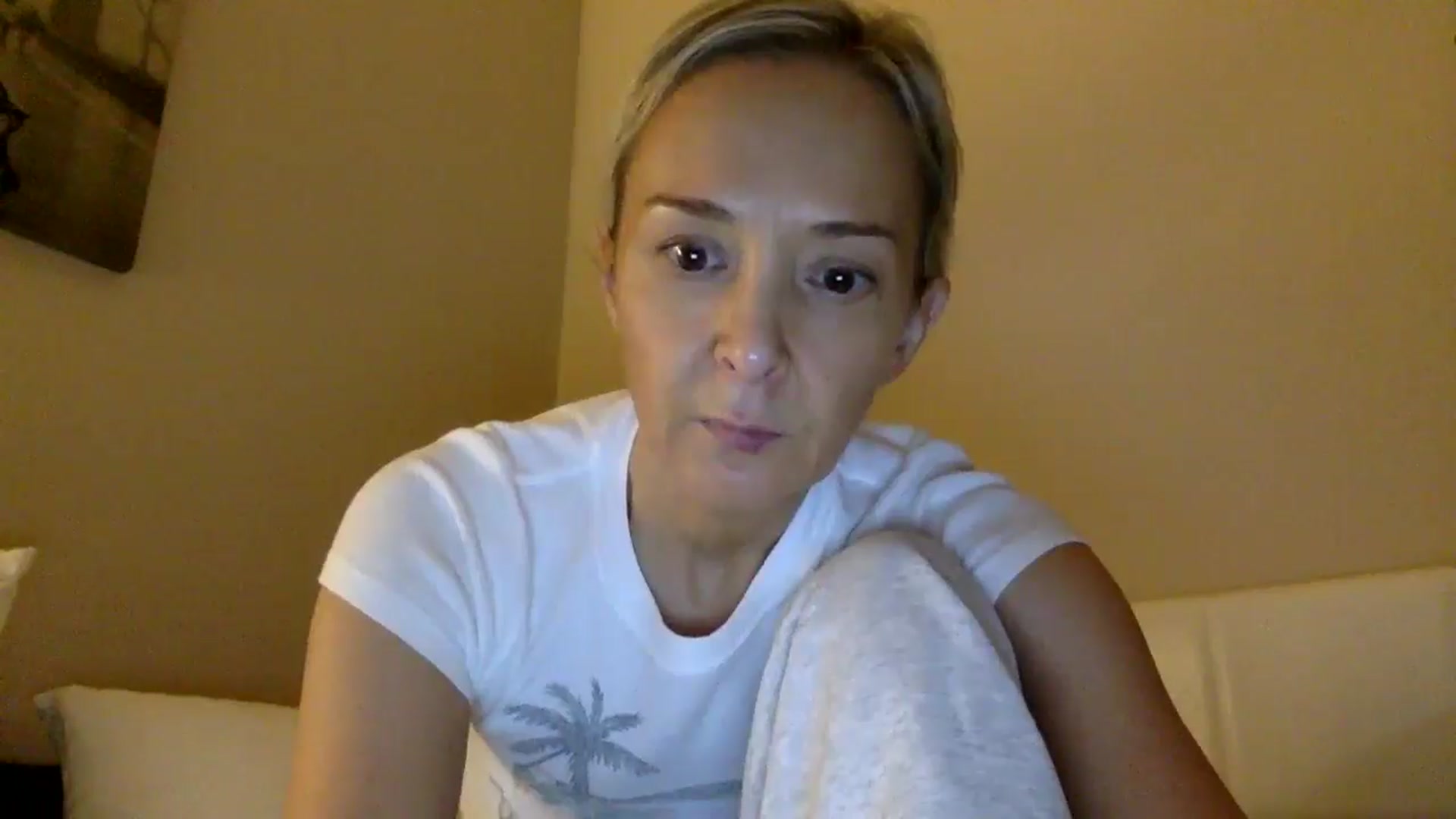 Gallery image thumbnail from Aimee_Angel's myfreecams stream on, 01/12/2025, 22:54 image 15 of 20