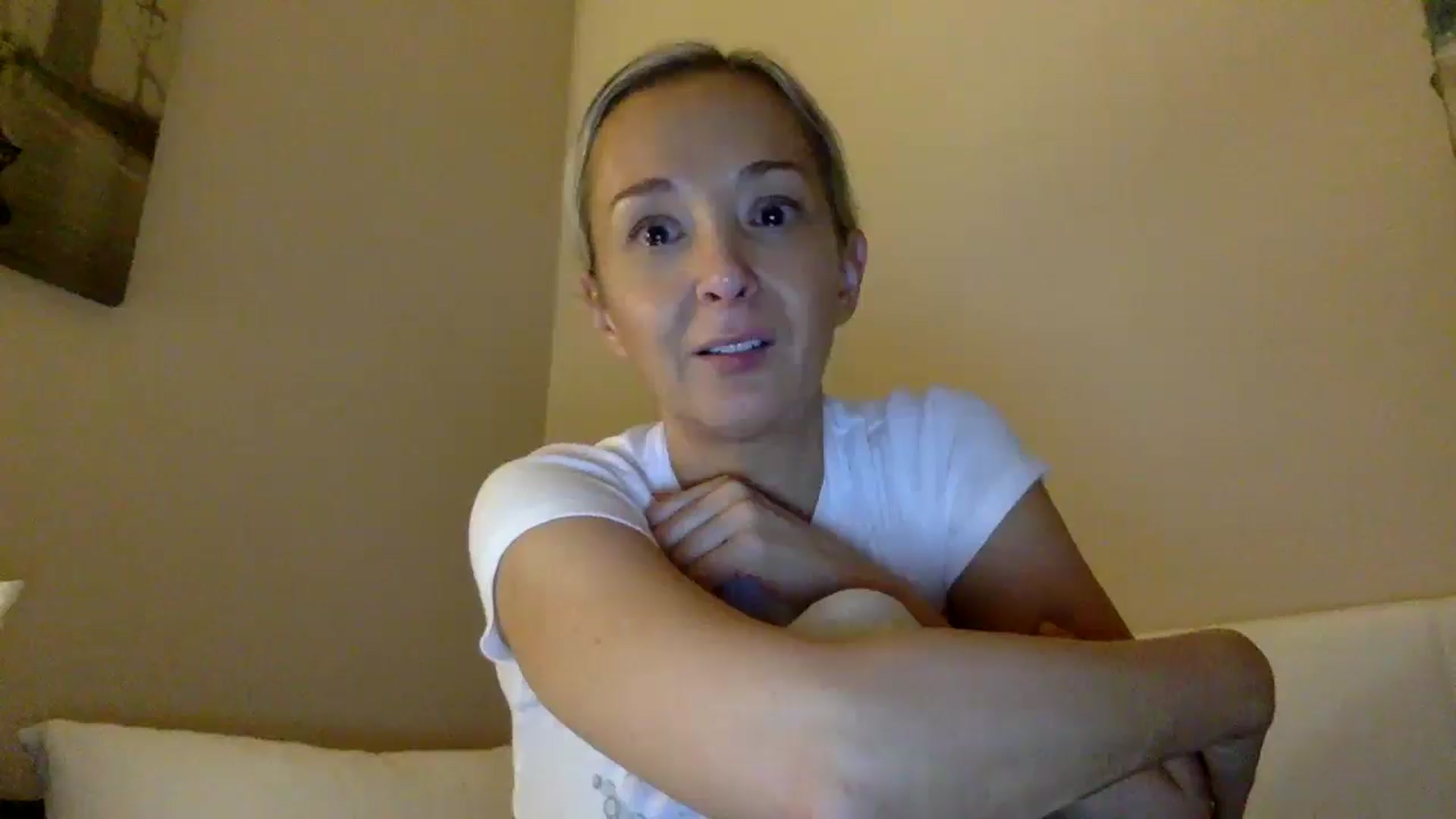 Gallery image thumbnail from Aimee_Angel's myfreecams stream on, 01/12/2025, 22:54 image 20 of 20