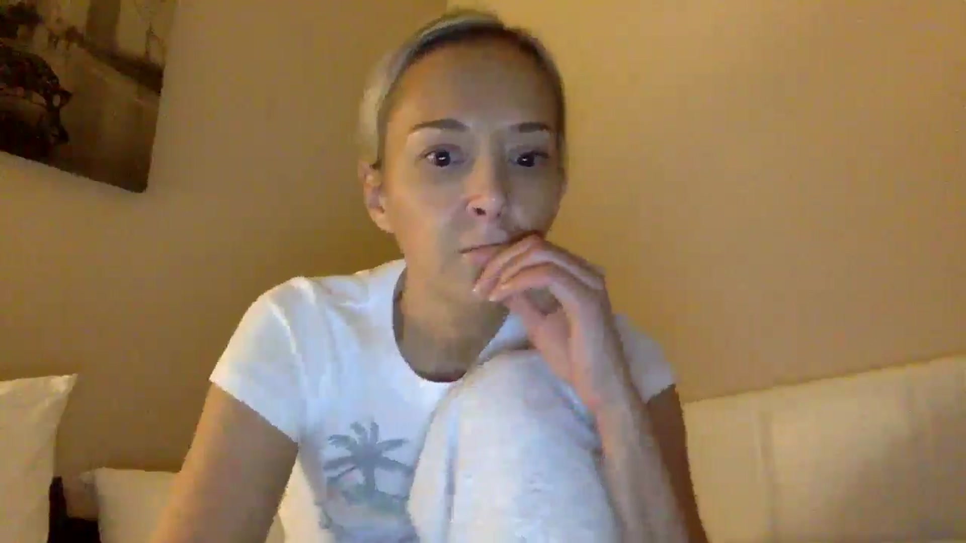 Gallery image thumbnail from Aimee_Angel's myfreecams stream on, 01/12/2025, 23:22 image 8 of 20