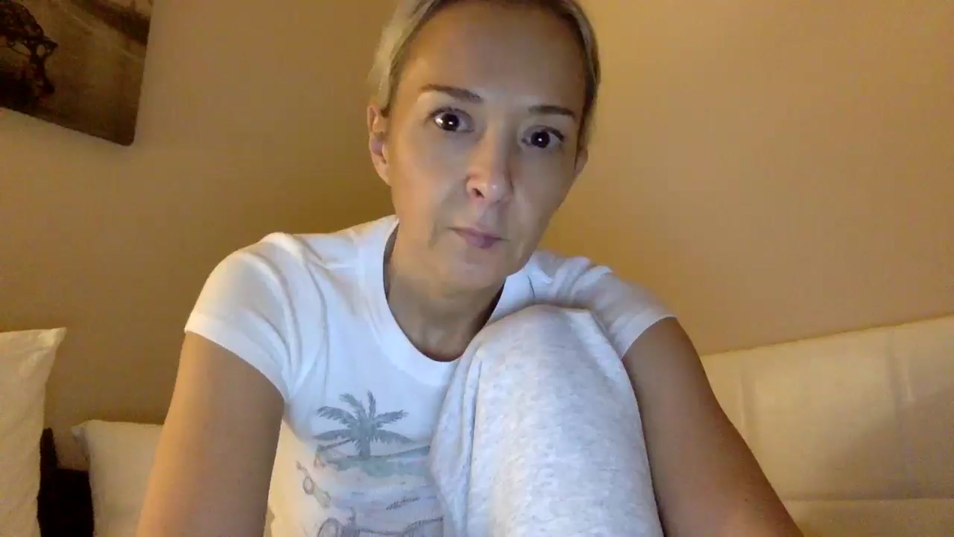 Gallery image thumbnail from Aimee_Angel's myfreecams stream on, 01/12/2025, 23:22 image 10 of 20