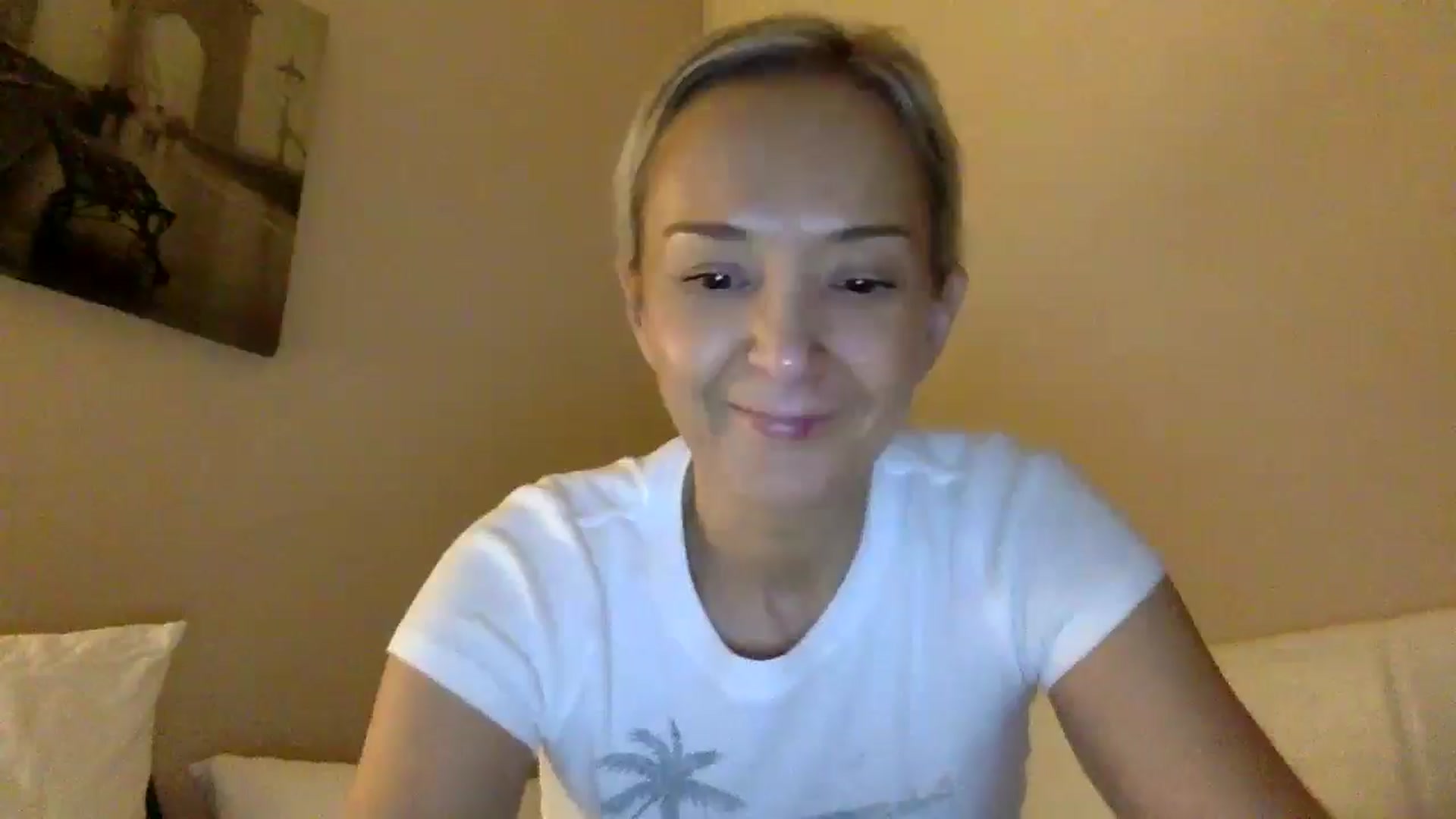 Gallery image thumbnail from Aimee_Angel's myfreecams stream on, 01/12/2025, 23:22 image 1 of 20