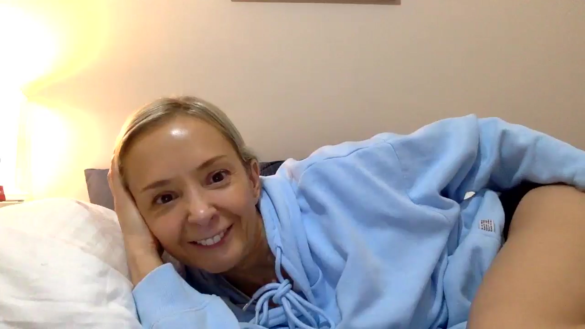 Gallery image thumbnail from Aimee_Angel's myfreecams stream on, 01/15/2025, 22:51 image 13 of 20