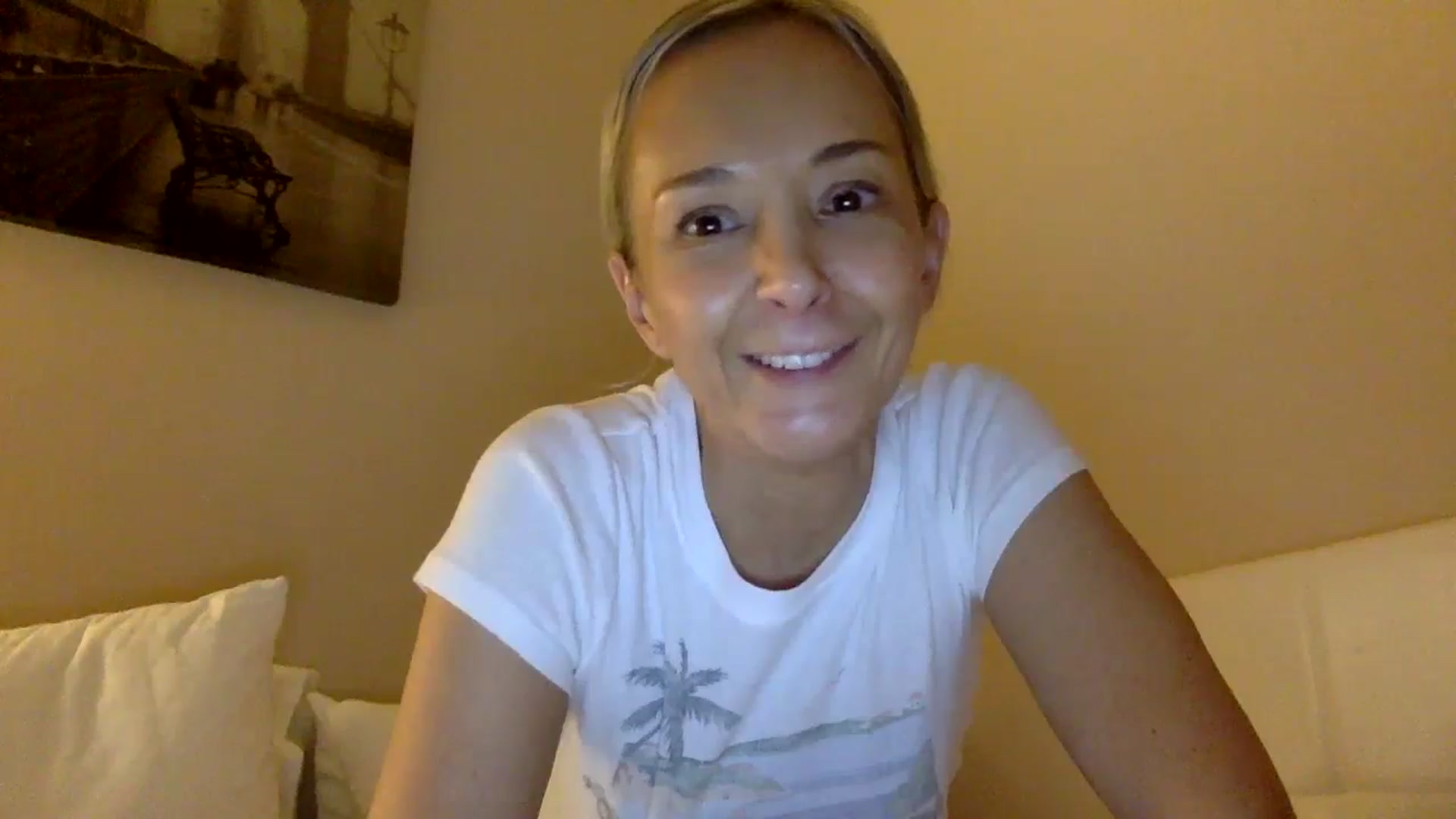 Gallery image thumbnail from Aimee_Angel's myfreecams stream on, 01/21/2025, 24:52 image 19 of 20