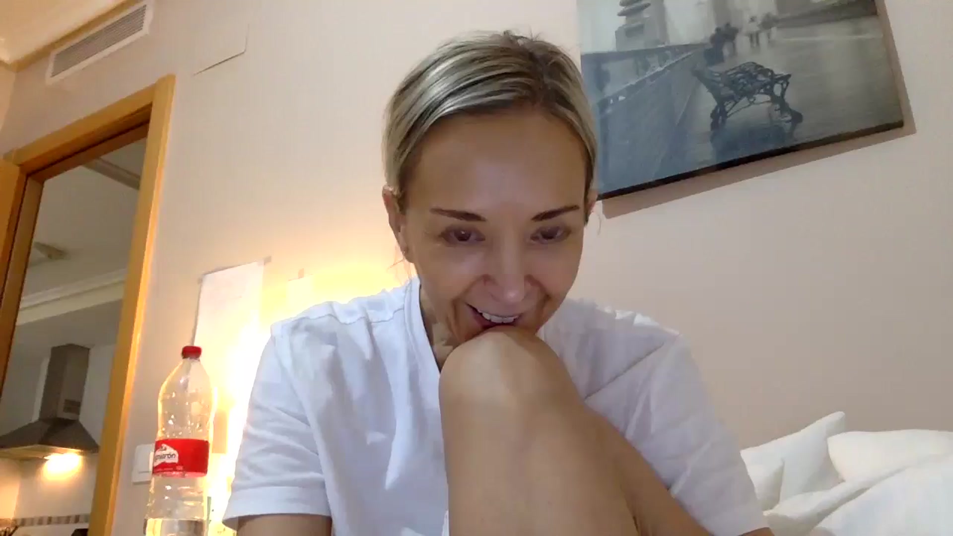 Gallery image thumbnail from Aimee_Angel's myfreecams stream on, 01/31/2025, 19:49 image 13 of 20
