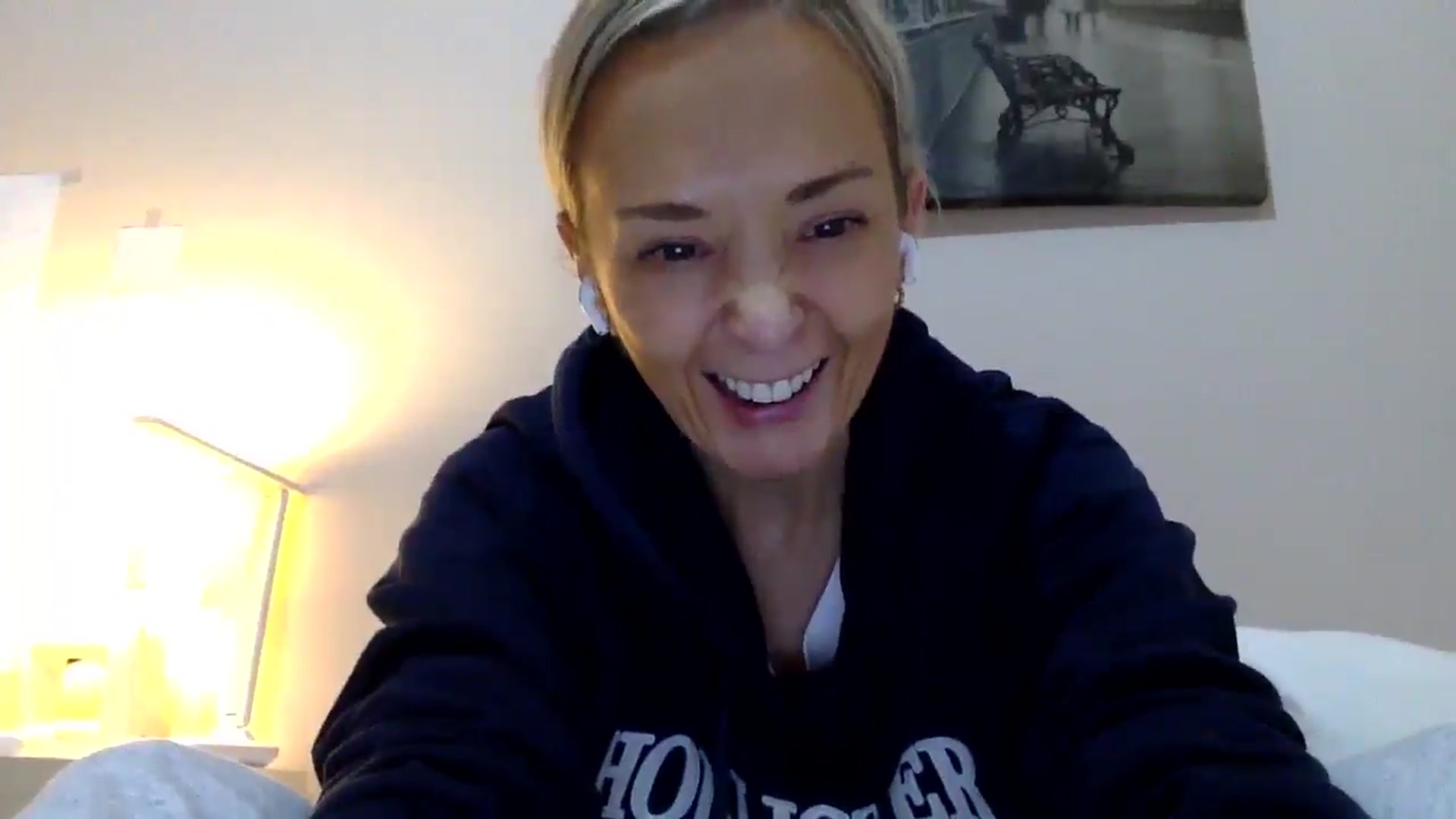 Gallery image thumbnail from Aimee_Angel's myfreecams stream on, 01/31/2025, 22:54 image 10 of 20