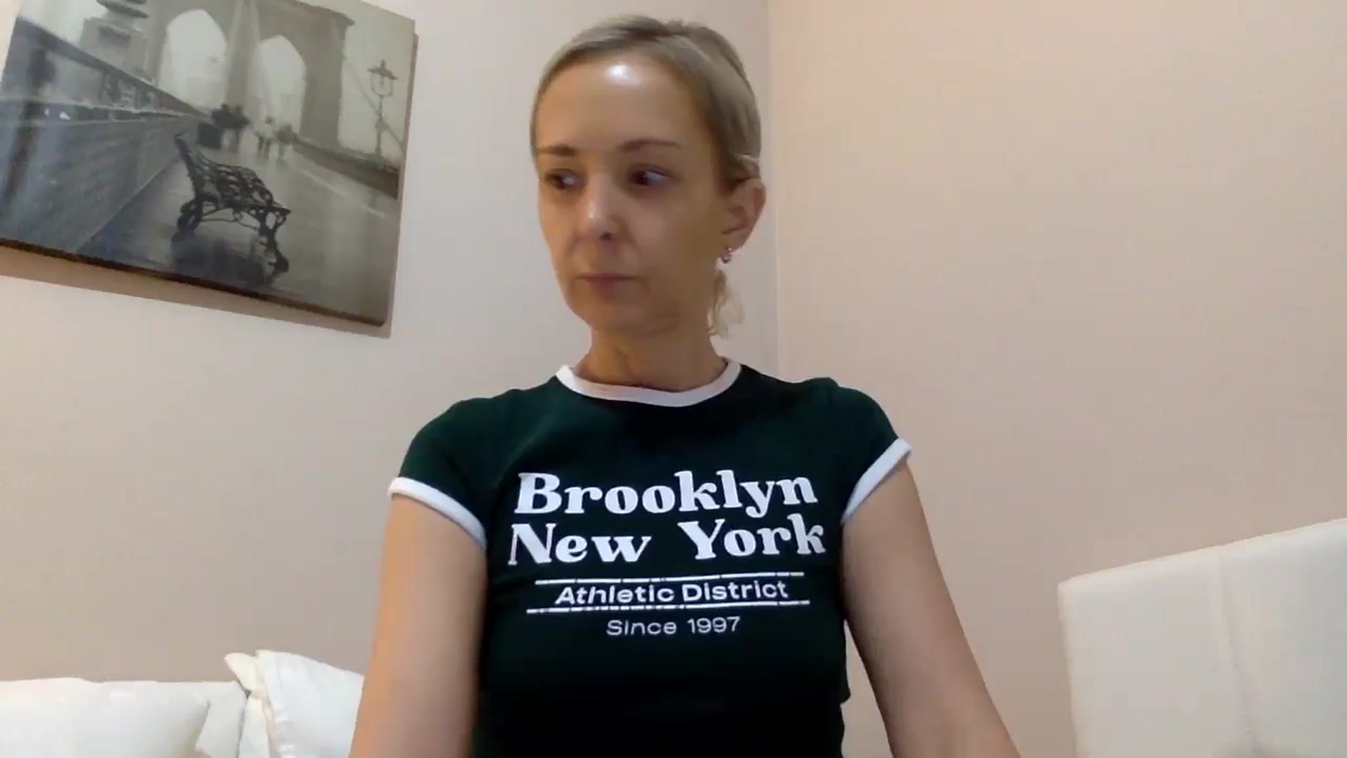 Gallery image thumbnail from Aimee_Angel's myfreecams stream on, 02/04/2025, 23:01 image 15 of 20