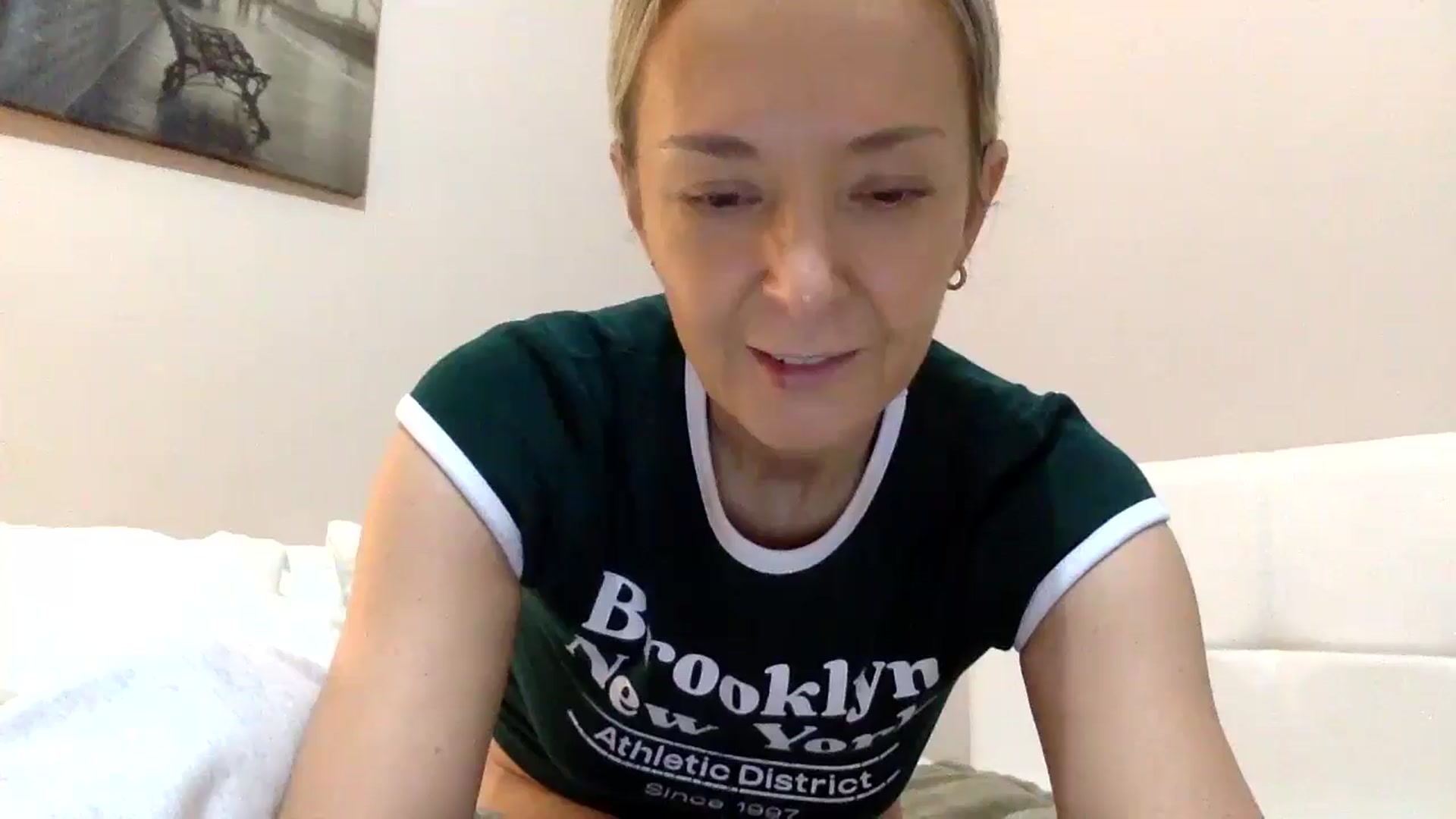 Gallery image thumbnail from Aimee_Angel's myfreecams stream on, 02/05/2025, 18:36 image 1 of 20