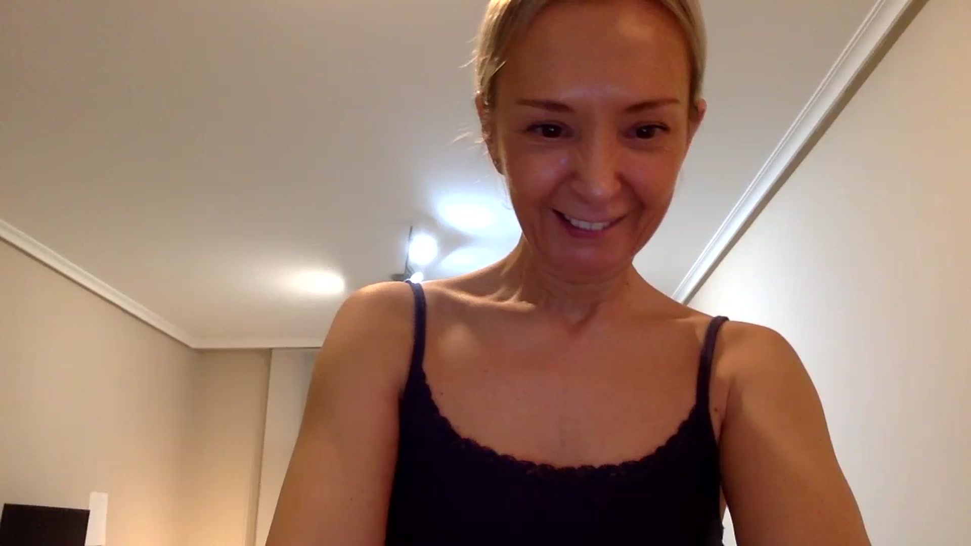 Gallery image thumbnail from Aimee_Angel's myfreecams stream on, 02/18/2025, 18:50 image 1 of 20