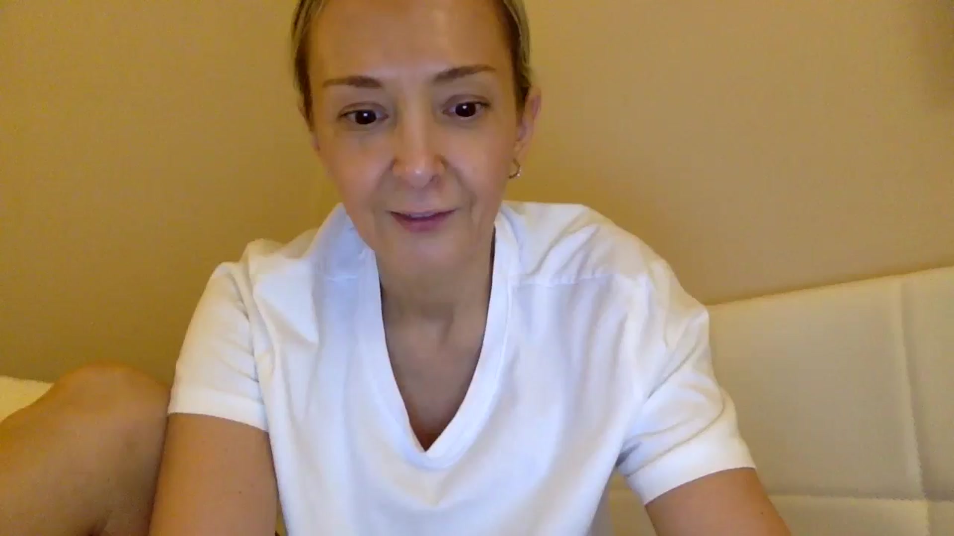 Gallery image thumbnail from Aimee_Angel's myfreecams stream on, 02/24/2025, 22:17 image 19 of 20
