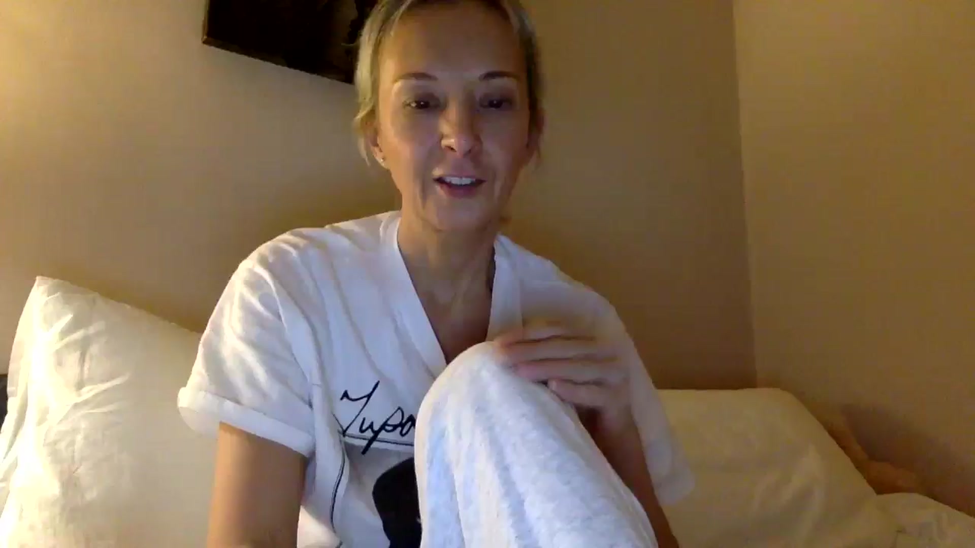 Gallery image thumbnail from Aimee_Angel's myfreecams stream on, 03/03/2025, 20:17 image 1 of 20