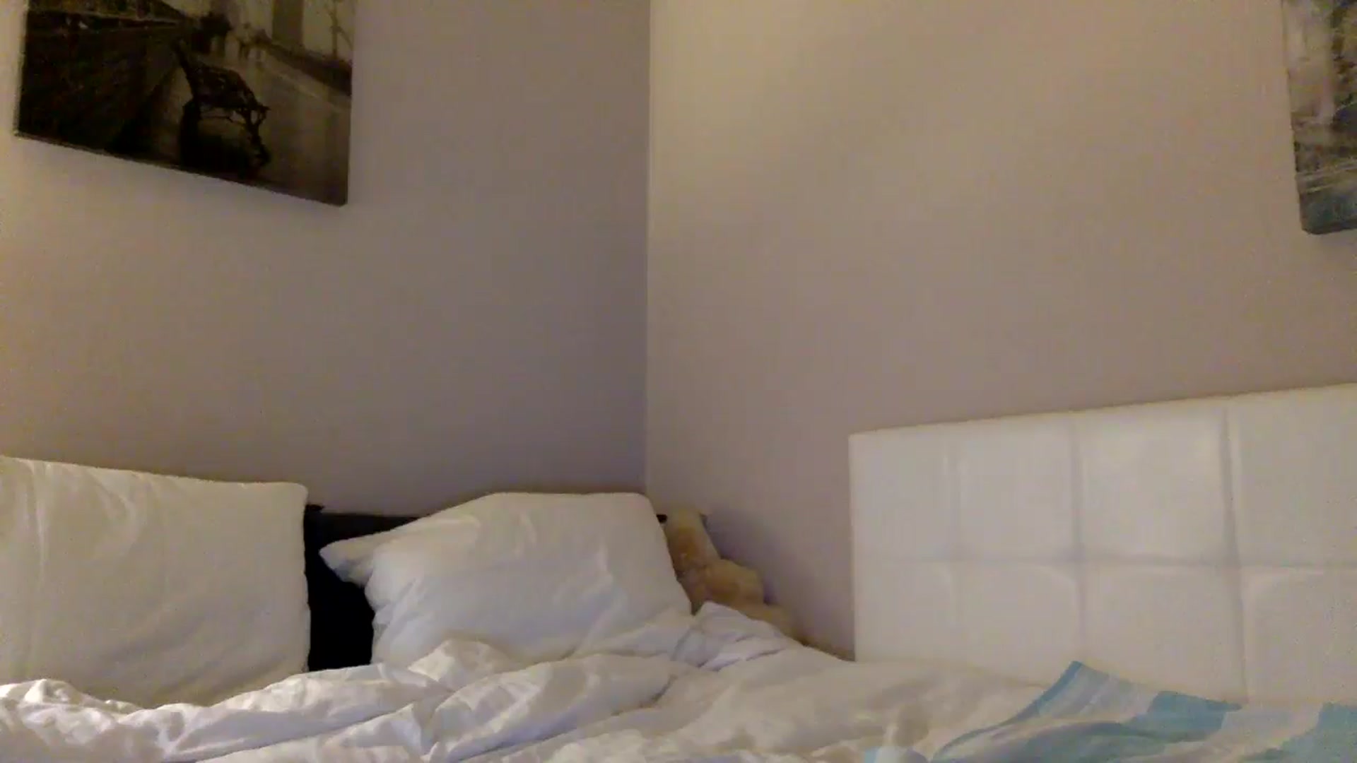 Gallery image thumbnail from Aimee_Angel's myfreecams stream on, 03/03/2025, 20:17 image 15 of 20