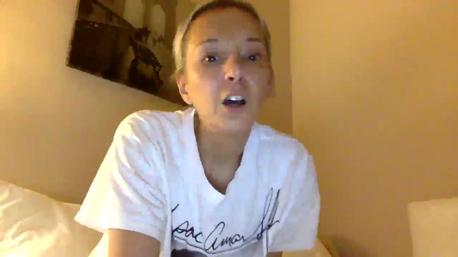 Gallery image thumbnail from Aimee_Angel's myfreecams stream on, 03/03/2025, 20:17 image 9 of 20