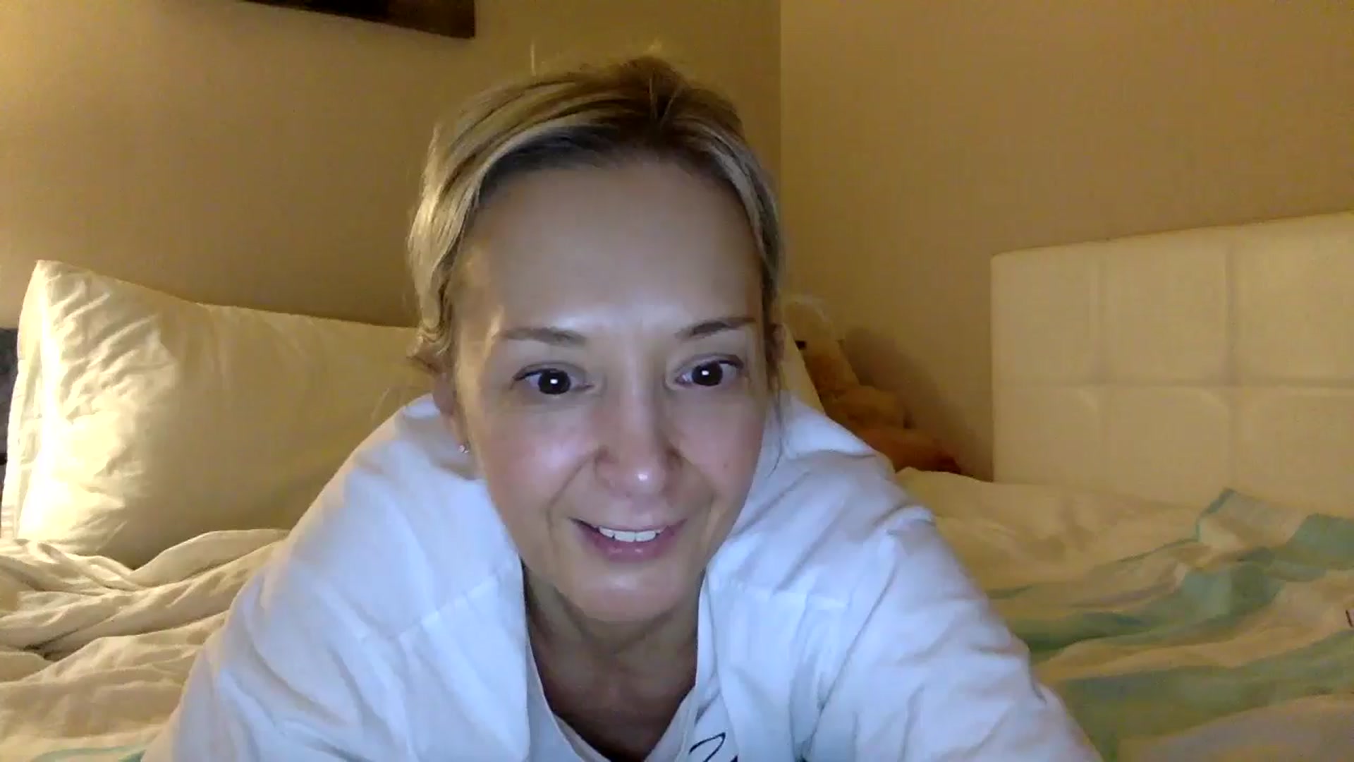 Gallery image thumbnail from Aimee_Angel's myfreecams stream on, 03/03/2025, 20:17 image 13 of 20