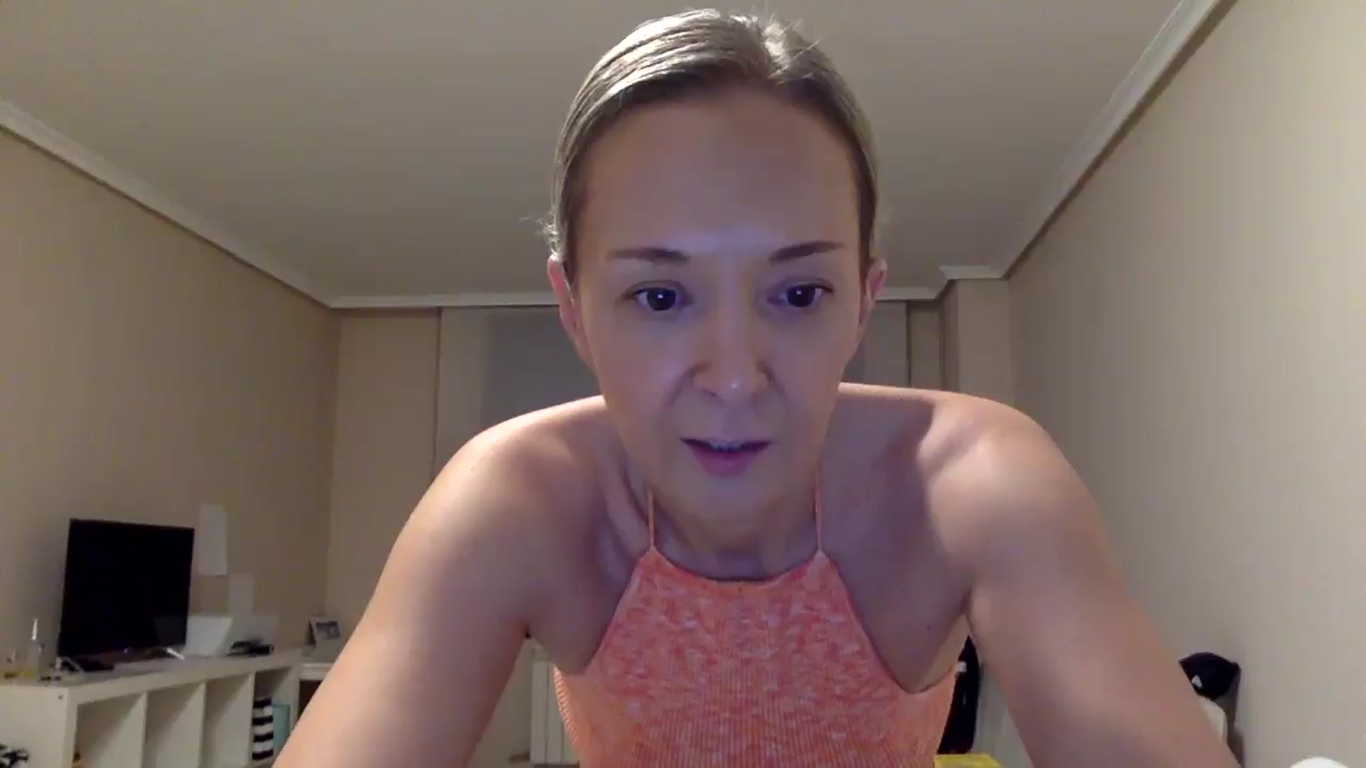 Gallery image thumbnail from Aimee_Angel's myfreecams stream on, 03/16/2025, 22:38 image 5 of 20