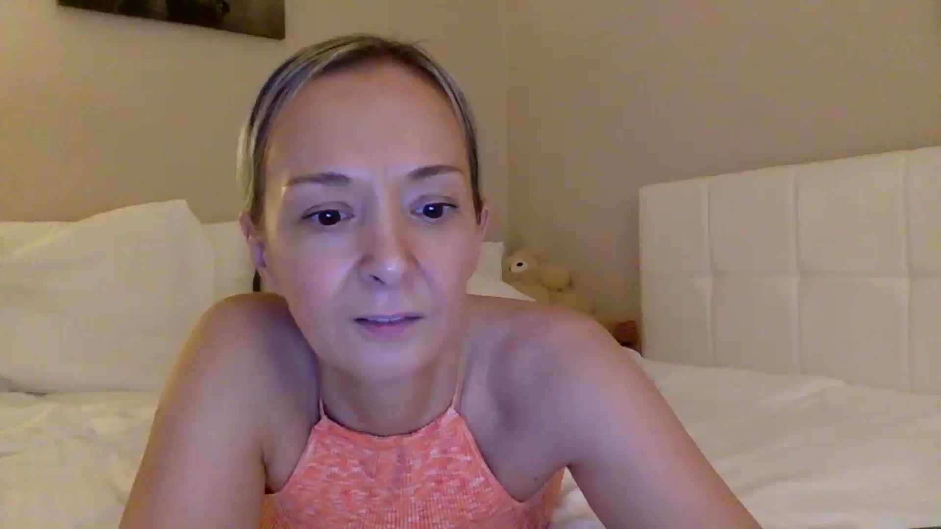 Gallery image thumbnail from Aimee_Angel's myfreecams stream on, 03/16/2025, 22:57 image 13 of 20