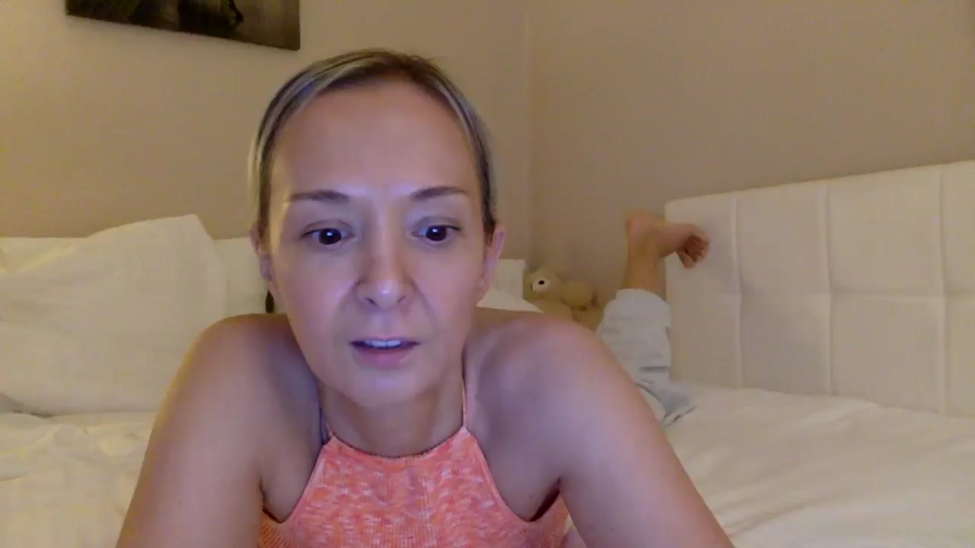 Gallery image thumbnail from Aimee_Angel's myfreecams stream on, 03/16/2025, 22:57 image 15 of 20