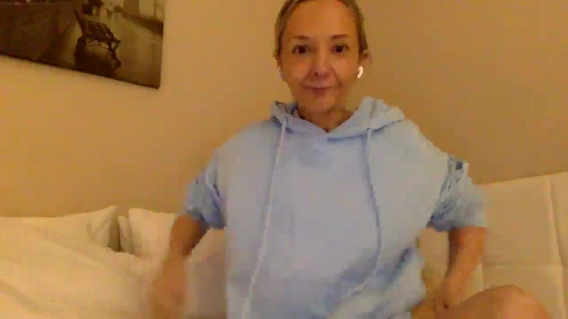 Gallery image thumbnail from Aimee_Angel's myfreecams stream on, 03/17/2025, 21:56 image 9 of 20