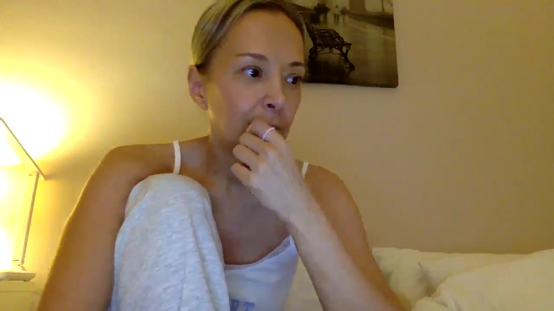 Gallery image thumbnail from Aimee_Angel's myfreecams stream on, 03/19/2025, 22:49 image 16 of 20