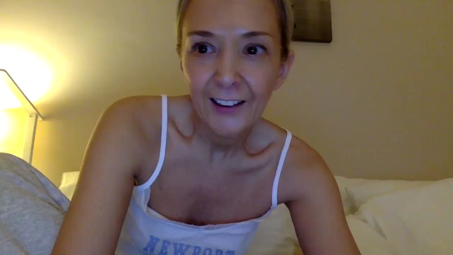 Gallery image thumbnail from Aimee_Angel's myfreecams stream on, 03/19/2025, 22:49 image 20 of 20