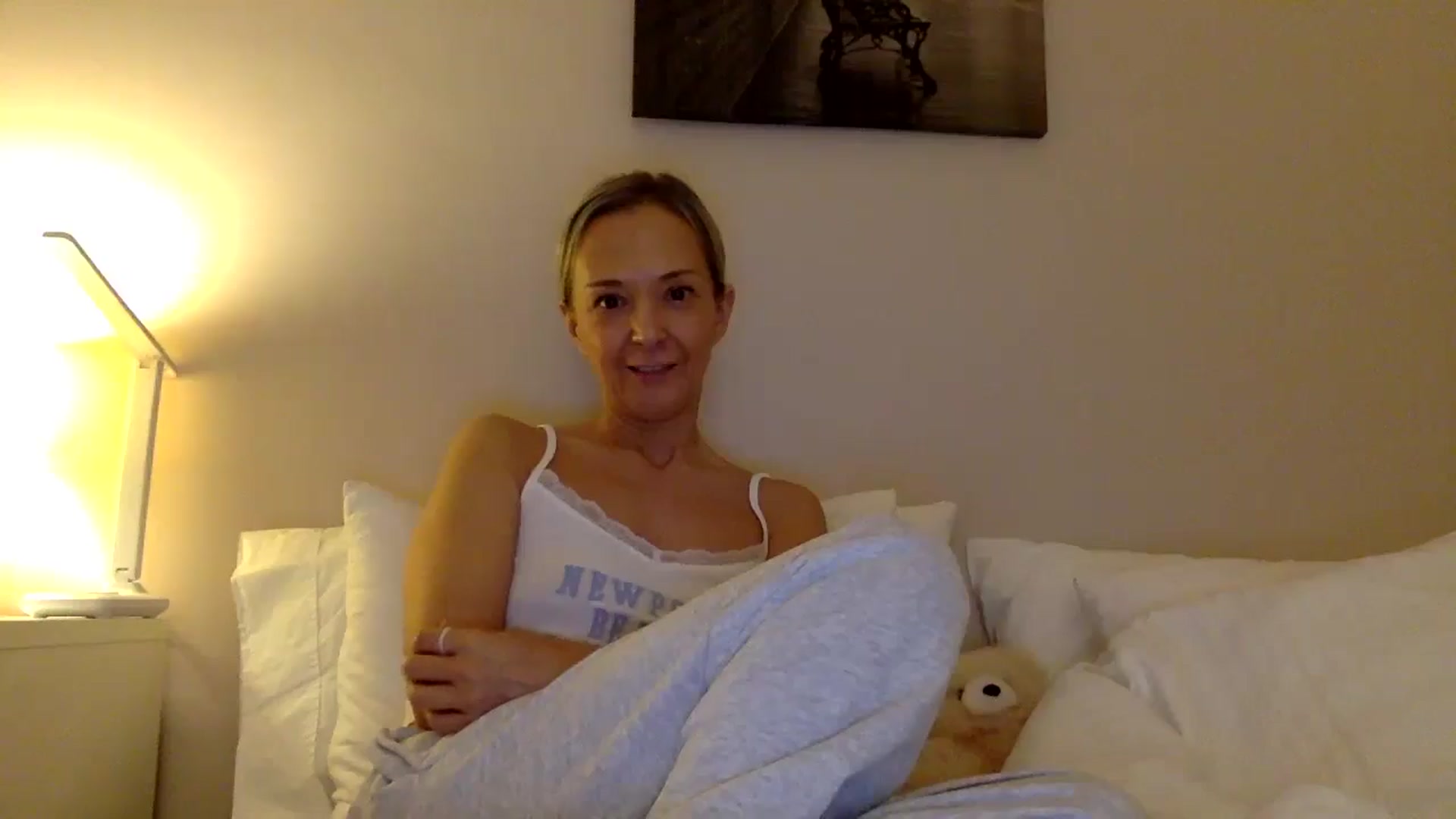 Gallery image thumbnail from Aimee_Angel's myfreecams stream on, 03/19/2025, 22:49 image 19 of 20