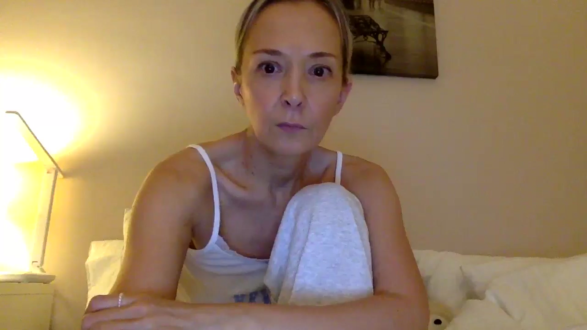 Gallery image thumbnail from Aimee_Angel's myfreecams stream on, 03/19/2025, 22:49 image 2 of 20