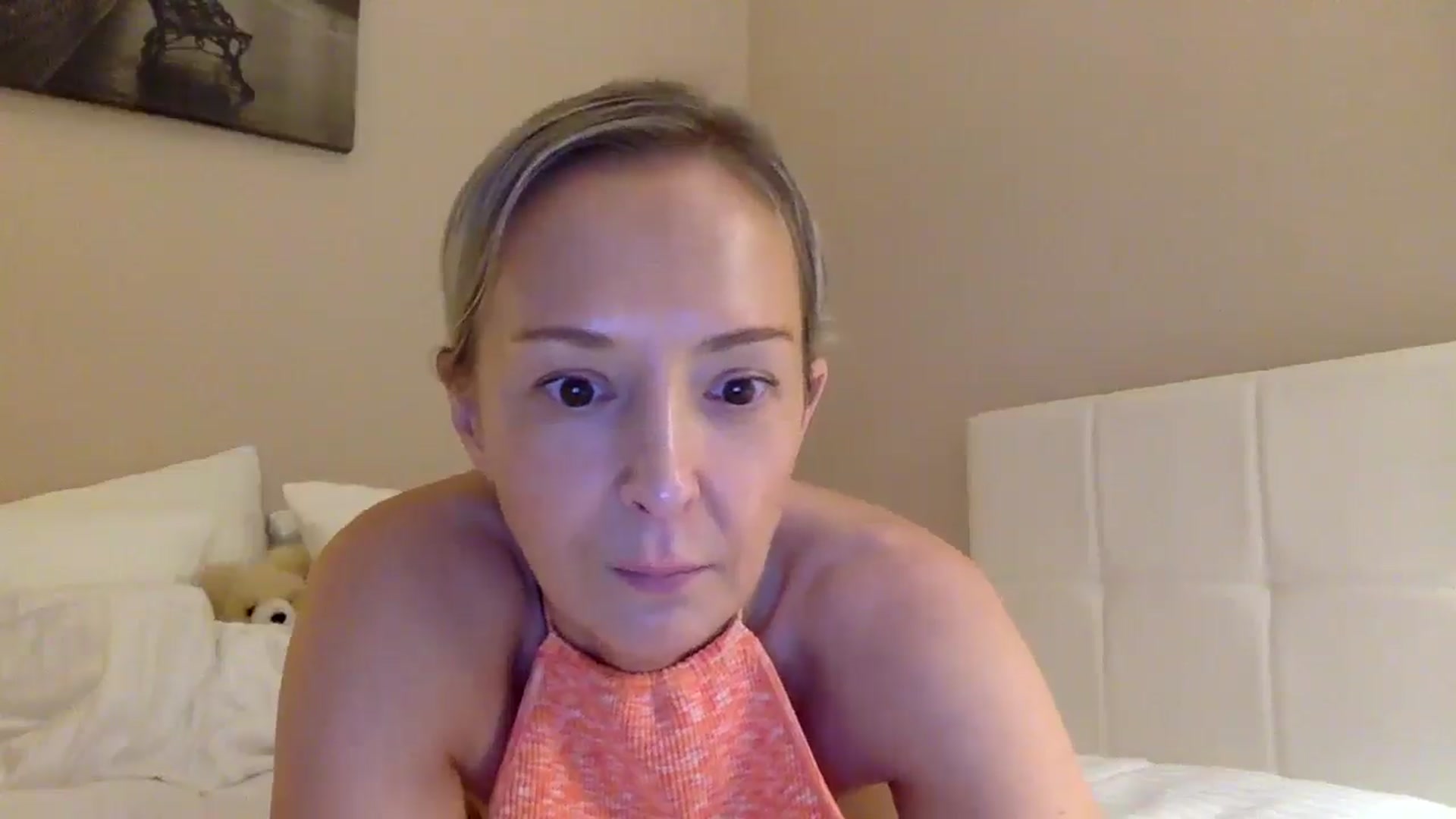 Gallery image thumbnail from Aimee_Angel's myfreecams stream on, 03/29/2025, 19:37 image 17 of 20