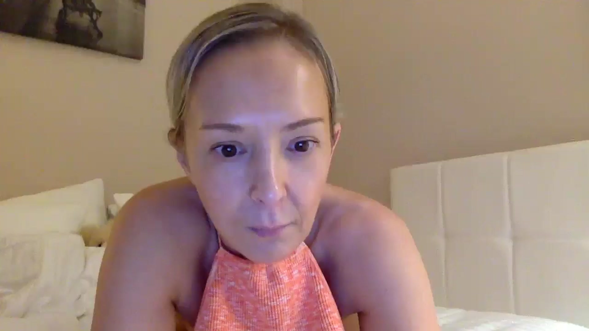 Gallery image thumbnail from Aimee_Angel's myfreecams stream on, 03/29/2025, 19:37 image 16 of 20