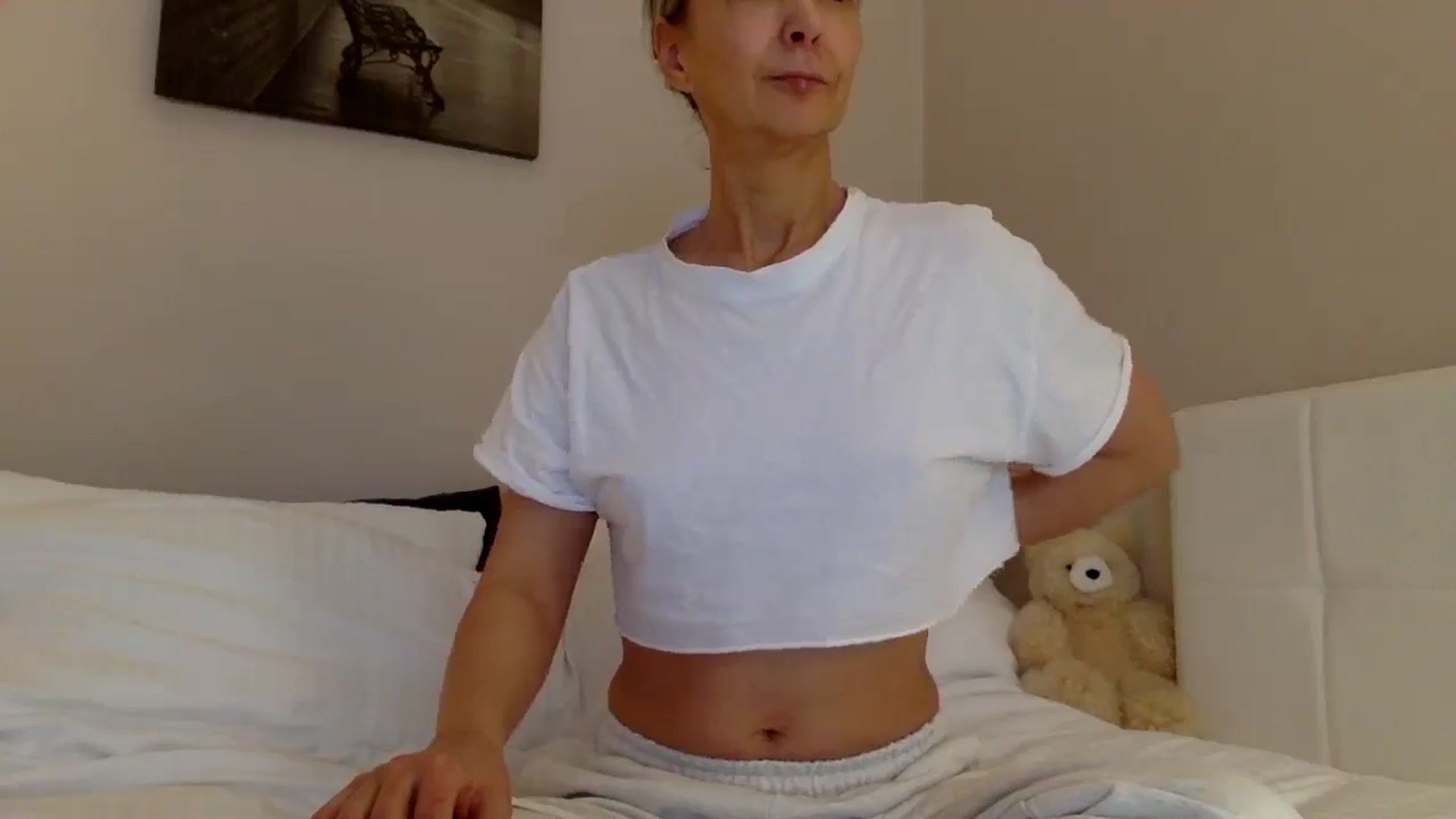 Gallery image thumbnail from Aimee_Angel's myfreecams stream on, 04/05/2025, 11:25 image 17 of 20