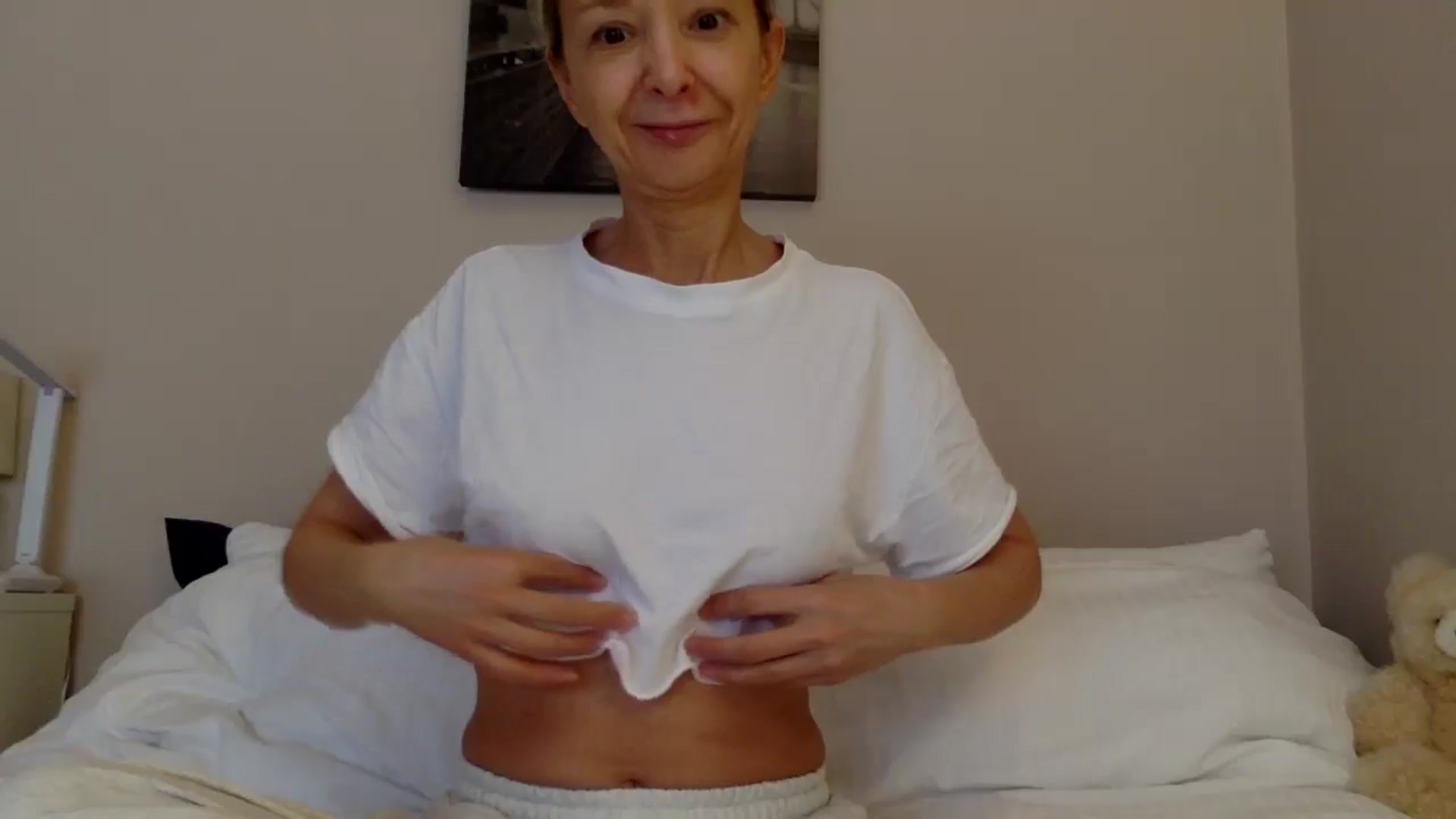Gallery image thumbnail from Aimee_Angel's myfreecams stream on, 04/05/2025, 11:25 image 5 of 20
