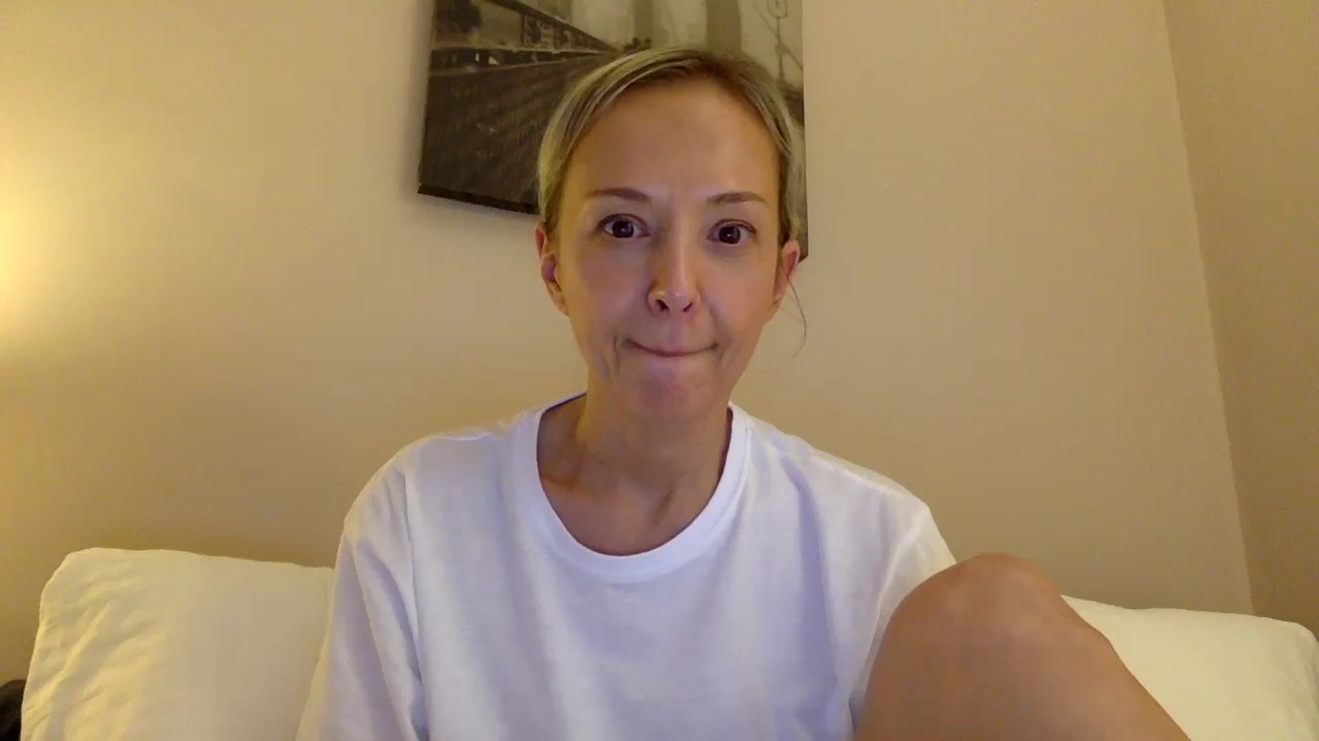 Gallery image thumbnail from Aimee_Angel's myfreecams stream on, 04/07/2025, 21:56 image 11 of 20